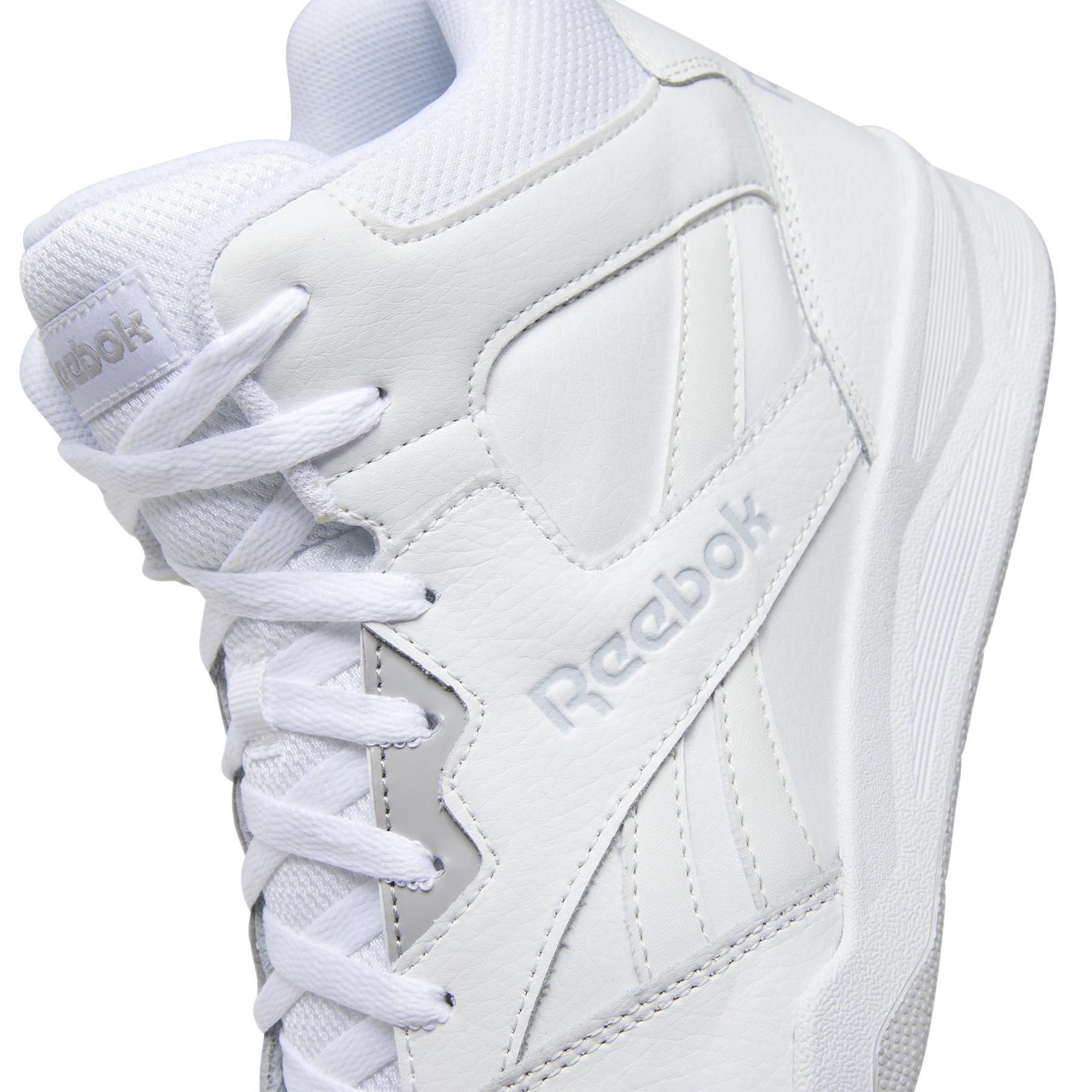 r/e/reebok-classics_cn4107_9_footwear_photography_detail_view_2_white_000.jpg
