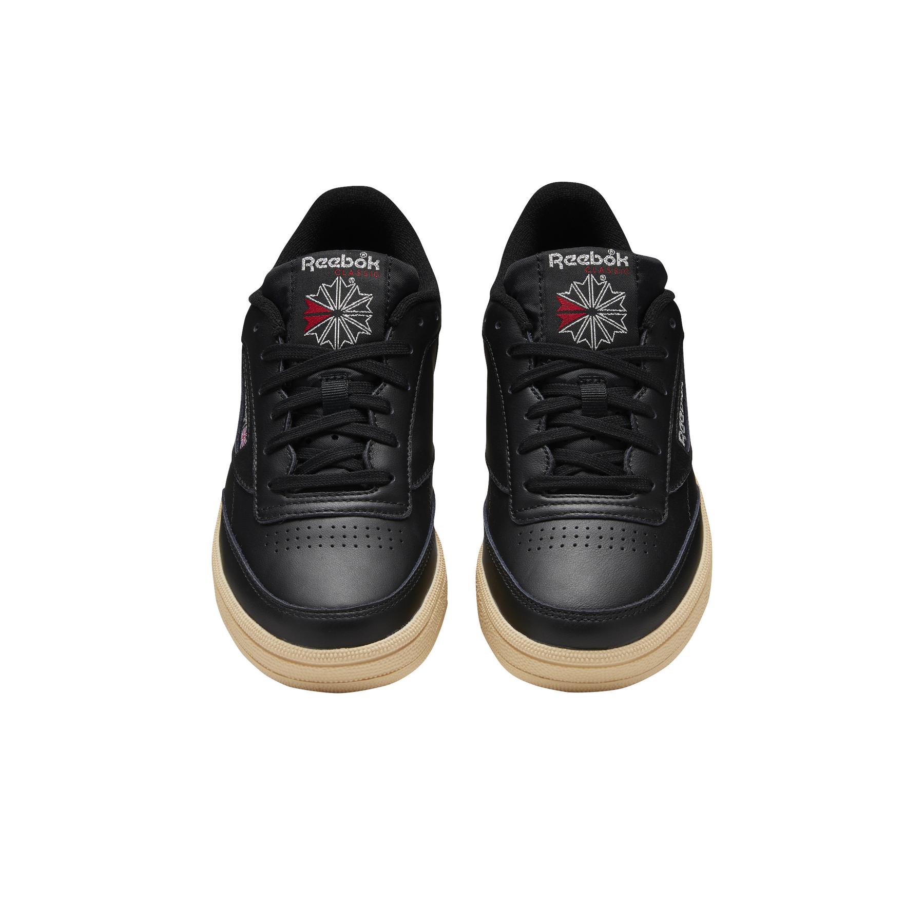 product/r/e/reebok-classics_dv7266_2_footwear_photography_top_portrait_view_white_000.jpg