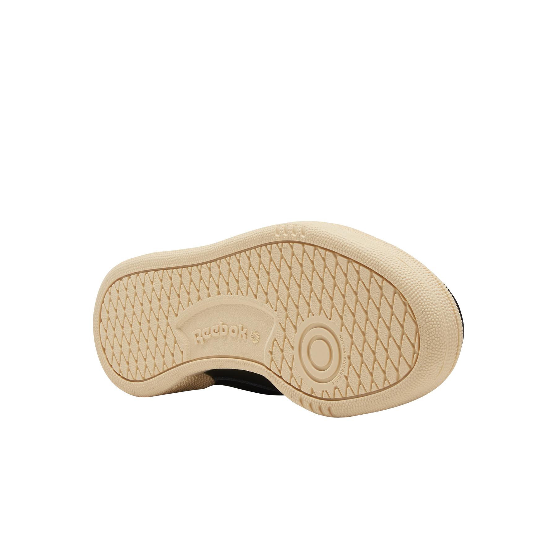 product/r/e/reebok-classics_dv7266_3_footwear_photography_bottom_view_white_000.jpg
