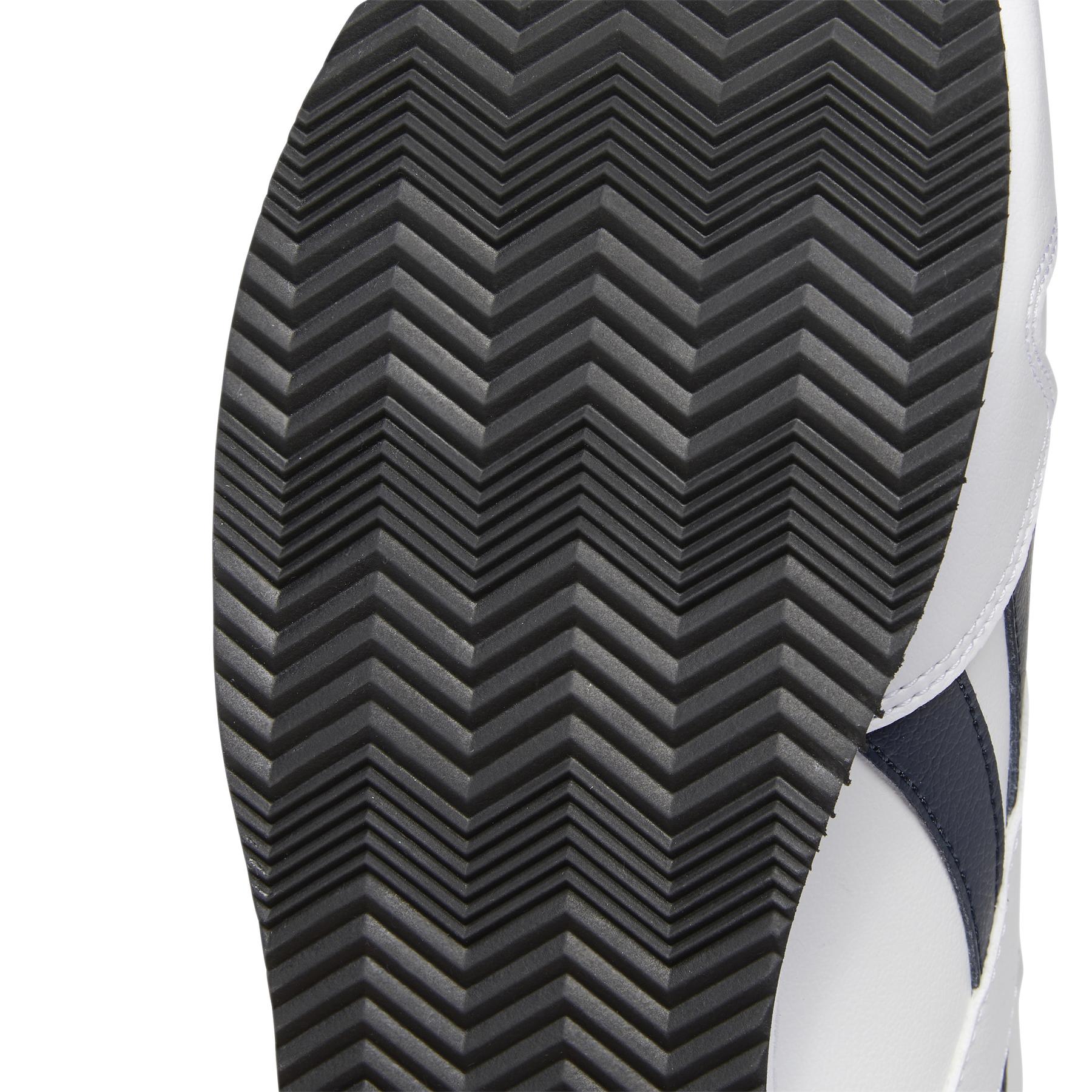 r/e/reebok-classics_ef7790_8_footwear_photography_detail_view_2_white_000.jpg