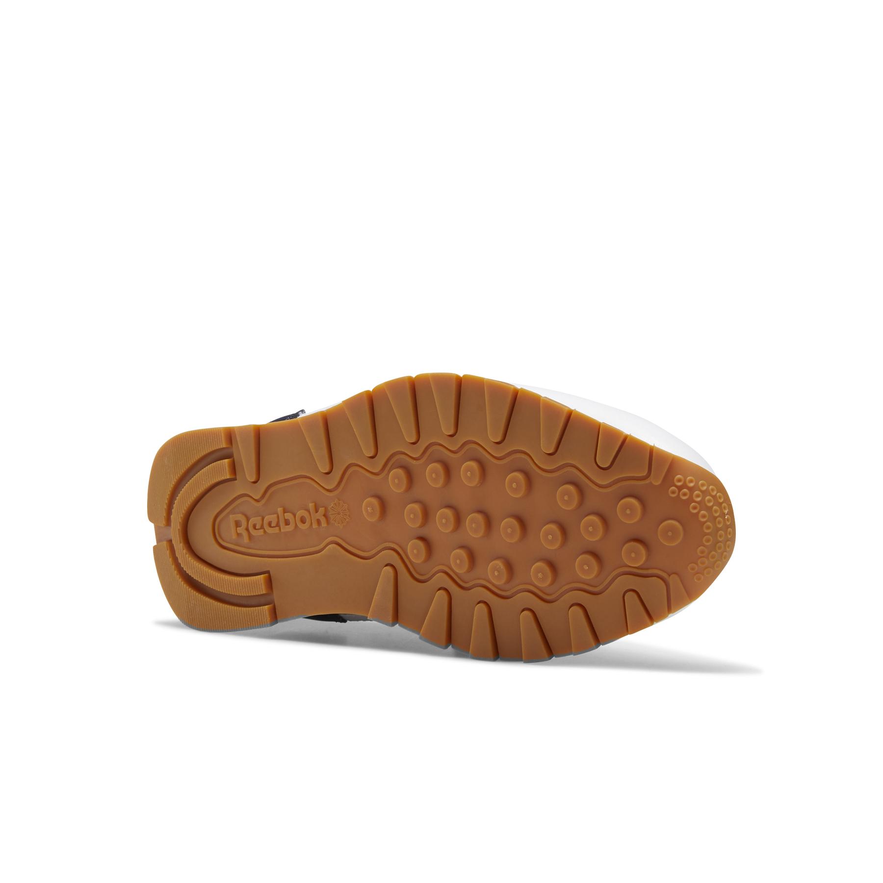 product/r/e/reebok-classics_ef7827_3_footwear_photography_bottom_view_white_000.jpg