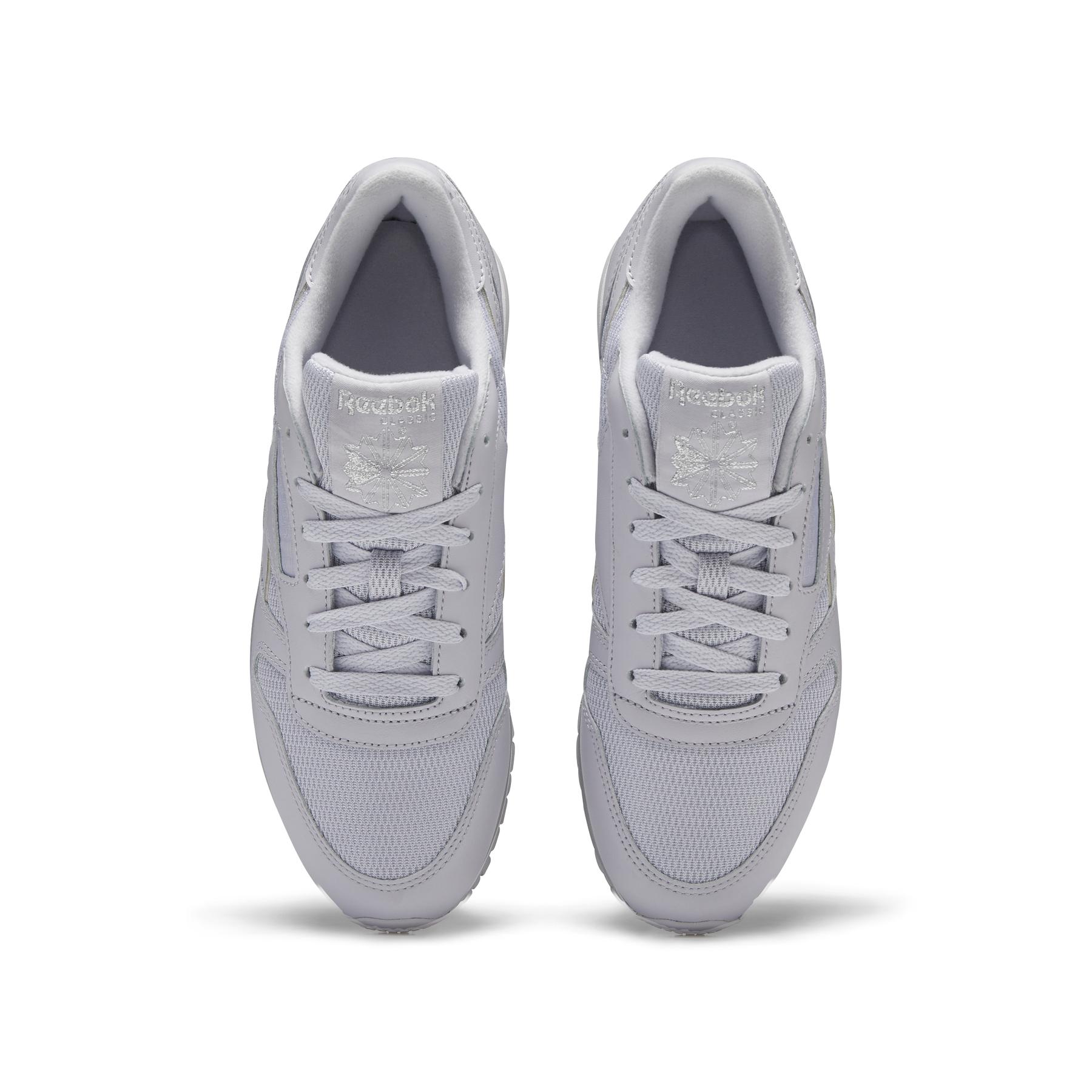 r/e/reebok-classics_eg6323_2_footwear_photography_top_portrait_view_white_000.jpg