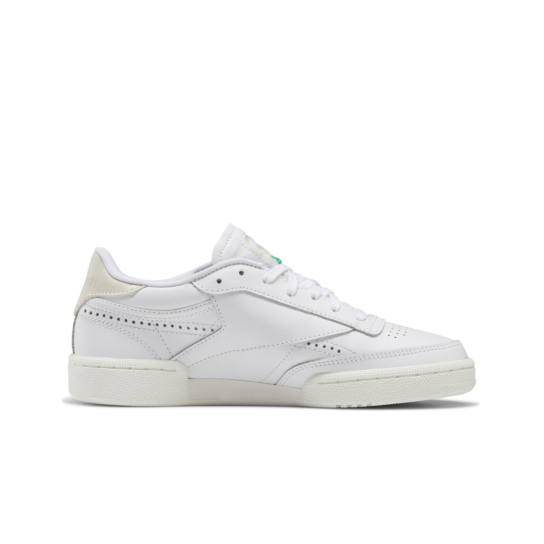 r/e/reebok-classics_fv1095_4_footwear_photography_side_medial_center_view_white_000.jpg