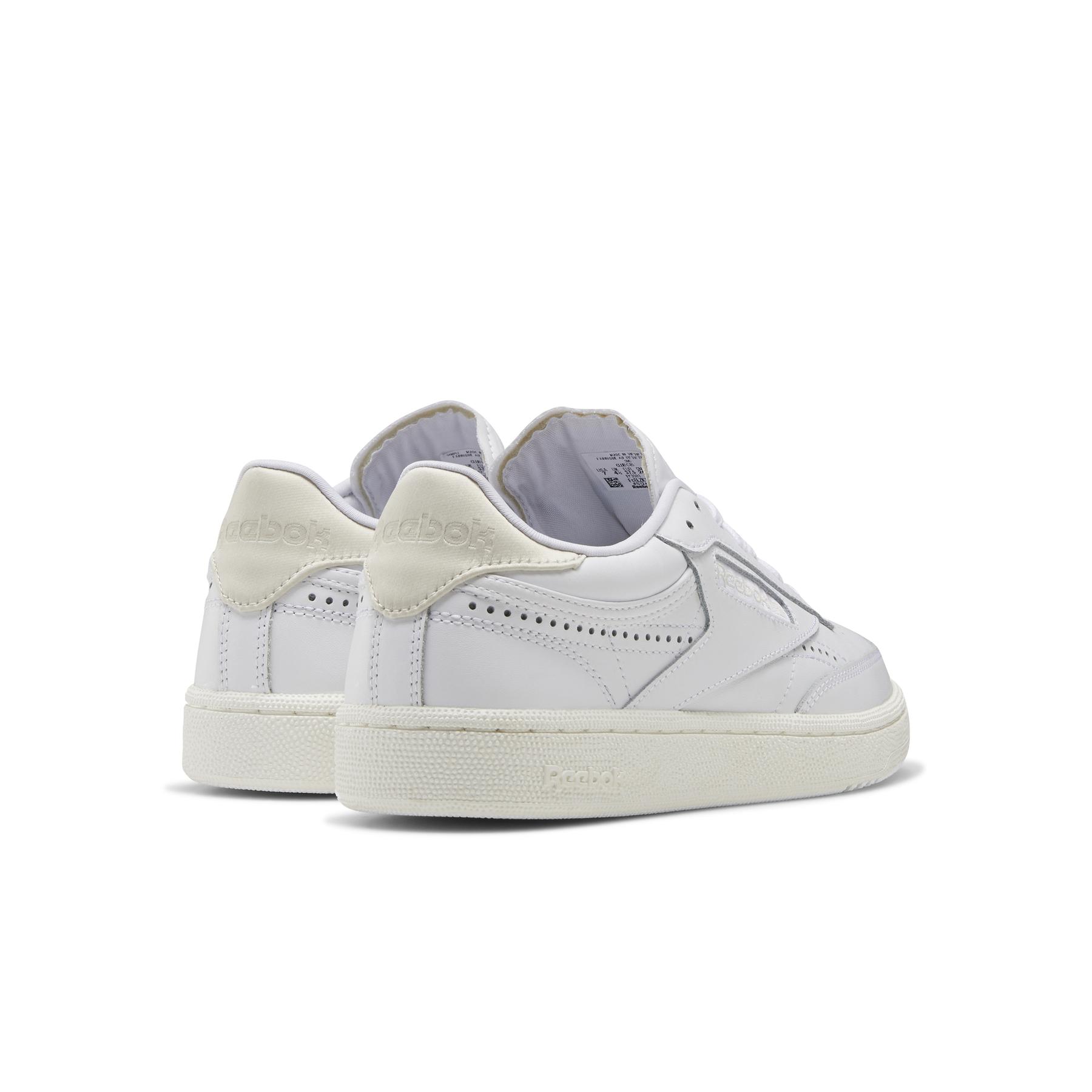 r/e/reebok-classics_fv1095_6_footwear_photography_back_lateral_top_view_white_000.jpg