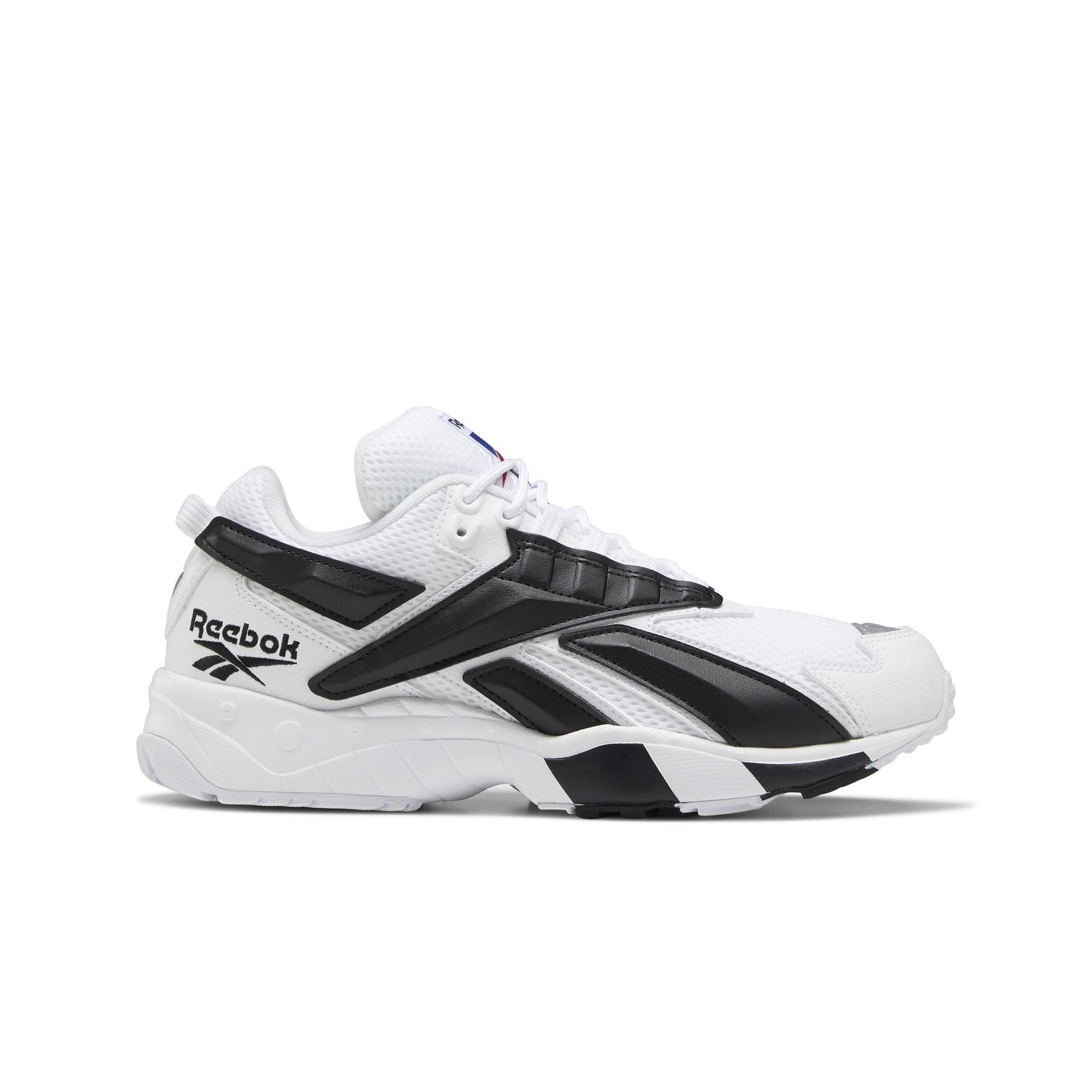 r/e/reebok-classics_fv5478_1_footwear_photography_side_lateral_center_view_white_000.jpg