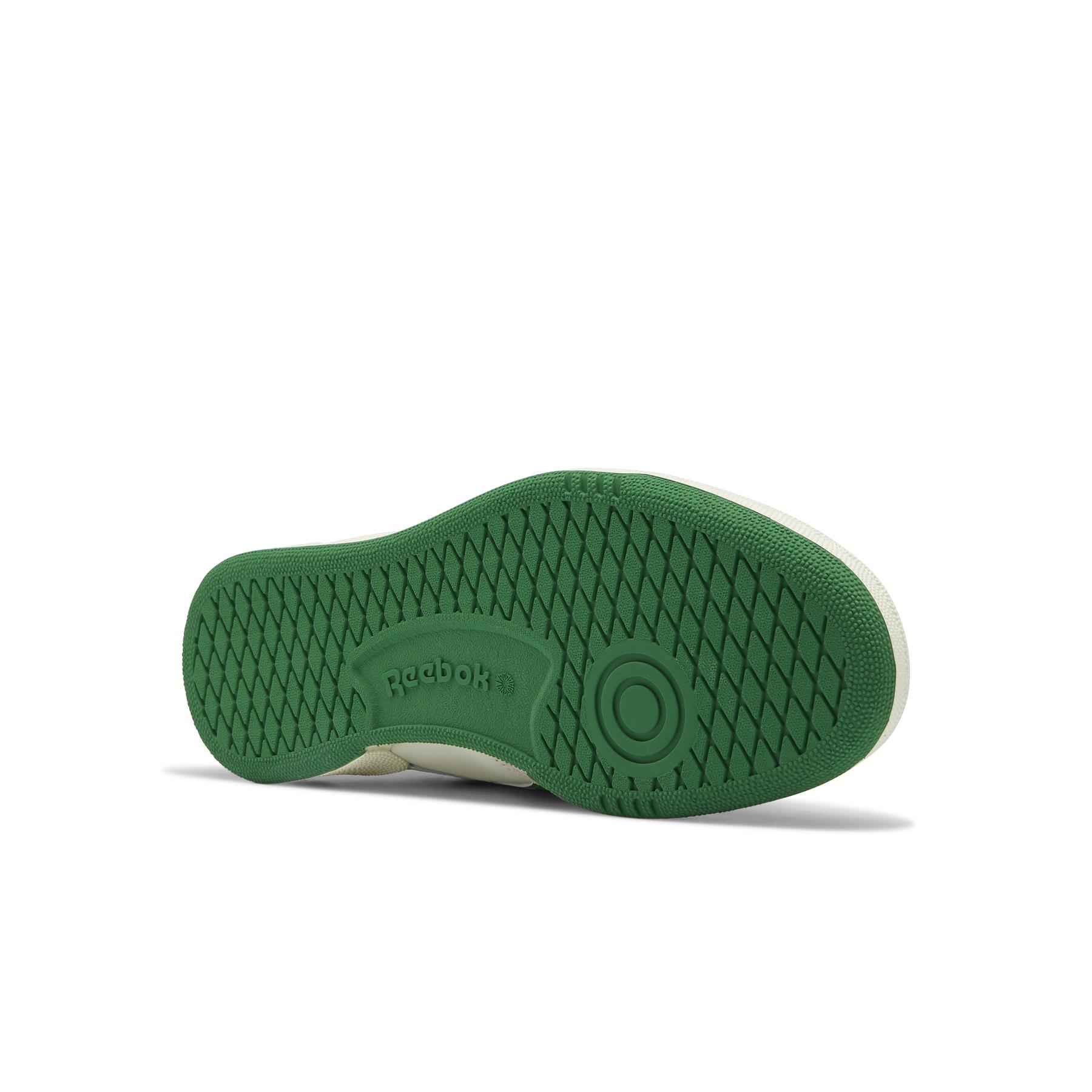 product/r/e/reebok-classics_fw4862_3_footwear_photography_bottom_view_white_000.jpg