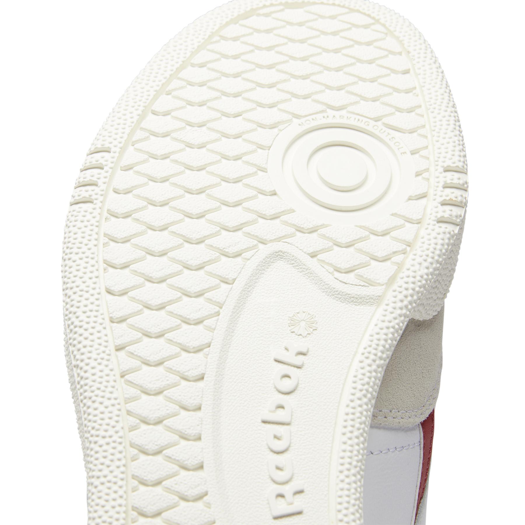 product/r/e/reebok-classics_fy9418_8_footwear_photography_detail_view_2_white_000.jpg