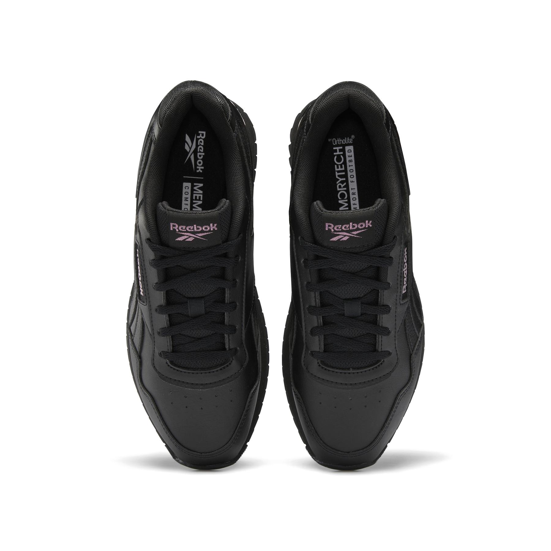 r/e/reebok-classics_gv7050_2_footwear_photography_top_portrait_view_white_000.jpg