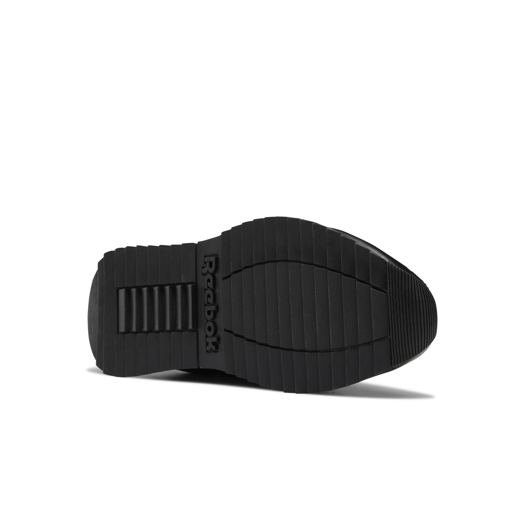 r/e/reebok-classics_gv7050_3_footwear_photography_bottom_view_white_000.jpg