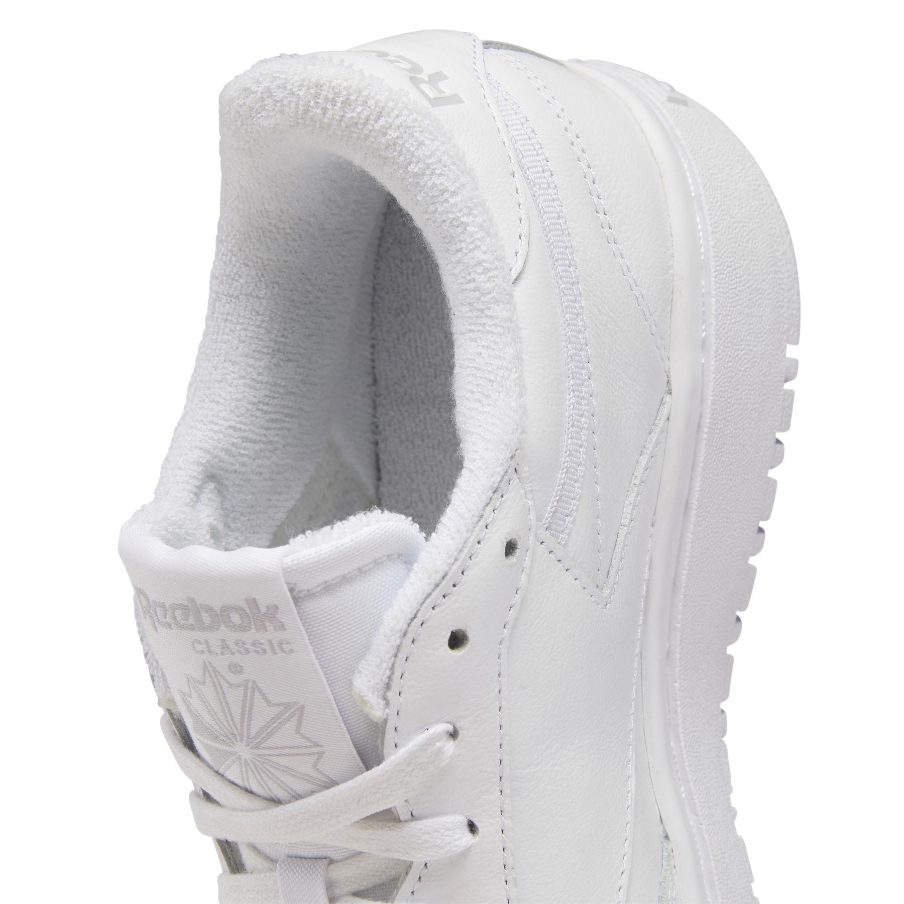 r/e/reebok-classics_gw0854_8_footwear_photography_detail_view_2_white_000.jpg