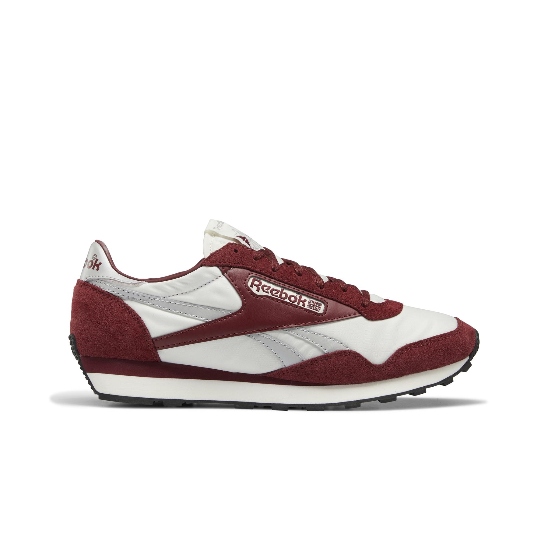 r/e/reebok-classics_gw3407_1_footwear_photography_side_lateral_center_view_white_000.jpg