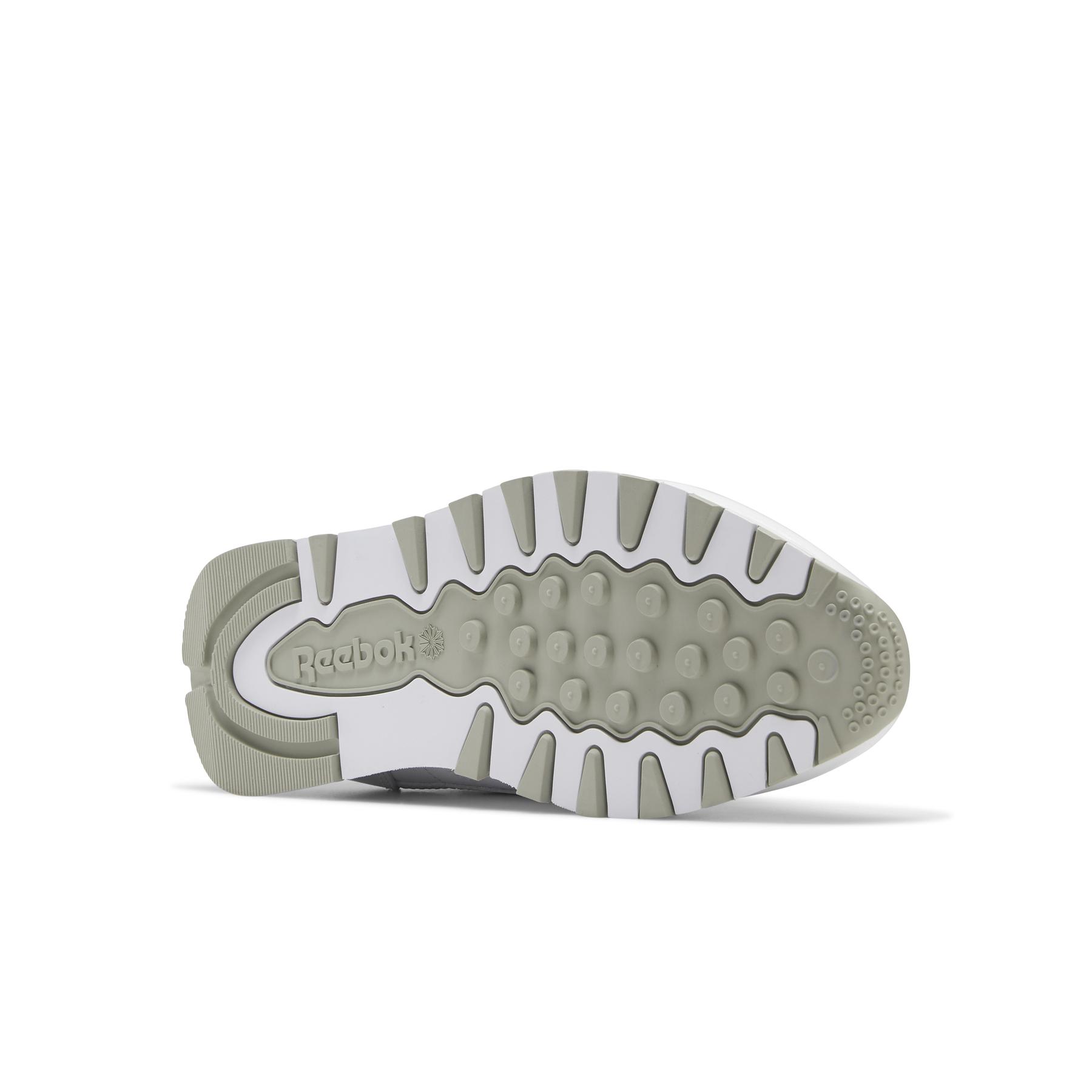 r/e/reebok-classics_gy3558_3_footwear_photography_bottom_view_white_000.jpg