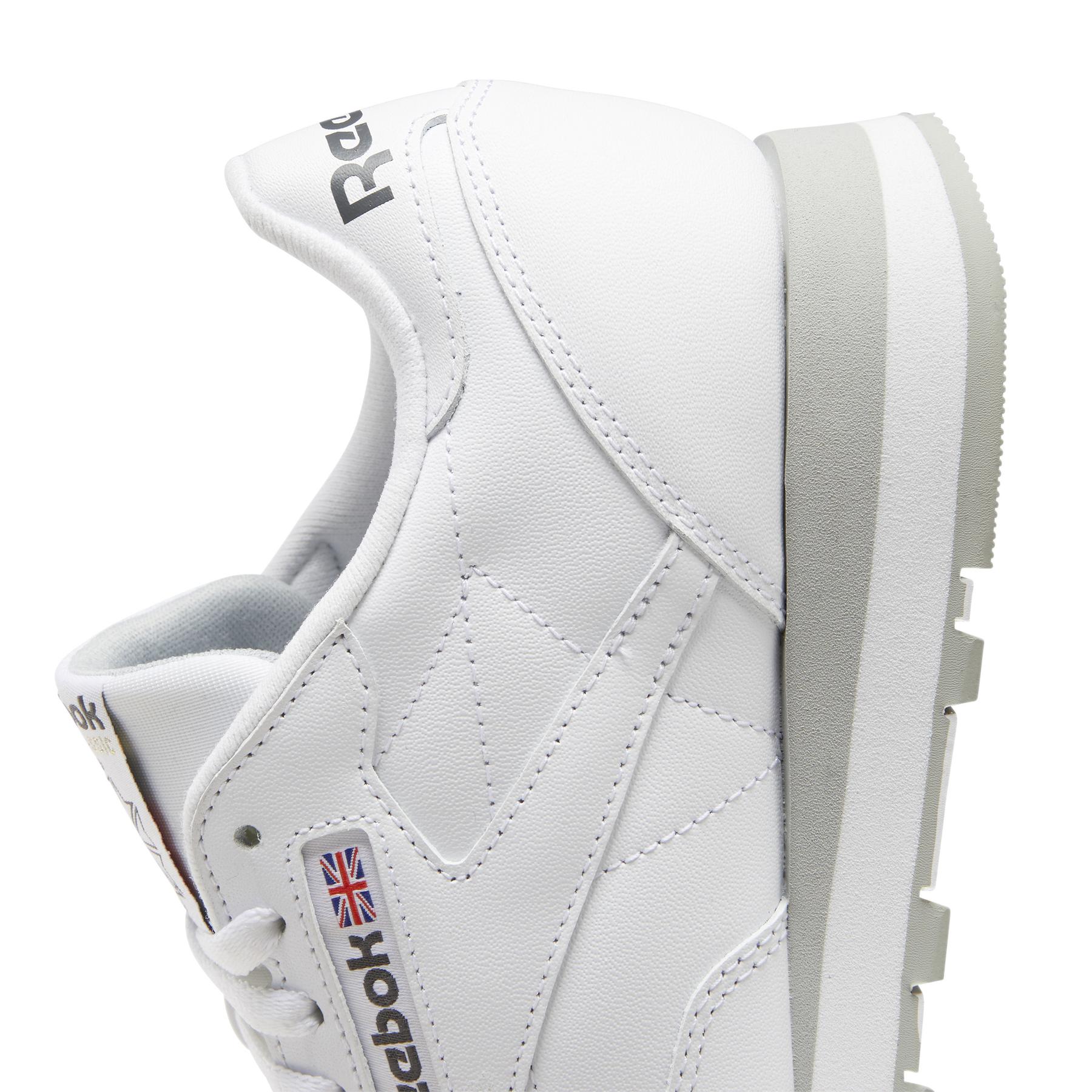 r/e/reebok-classics_gy3558_8_footwear_photography_detail_view_2_white_000.jpg