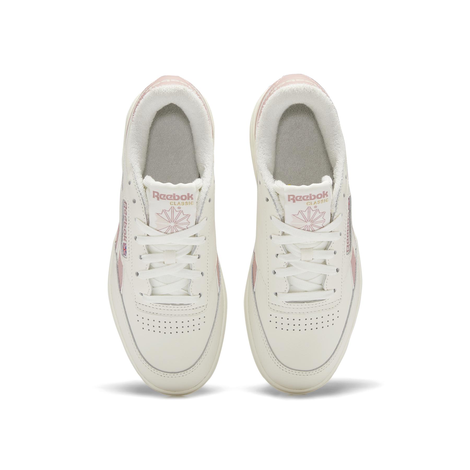 r/e/reebok-classics_gy4802_2_footwear_photography_top_portrait_view_white_000.jpg