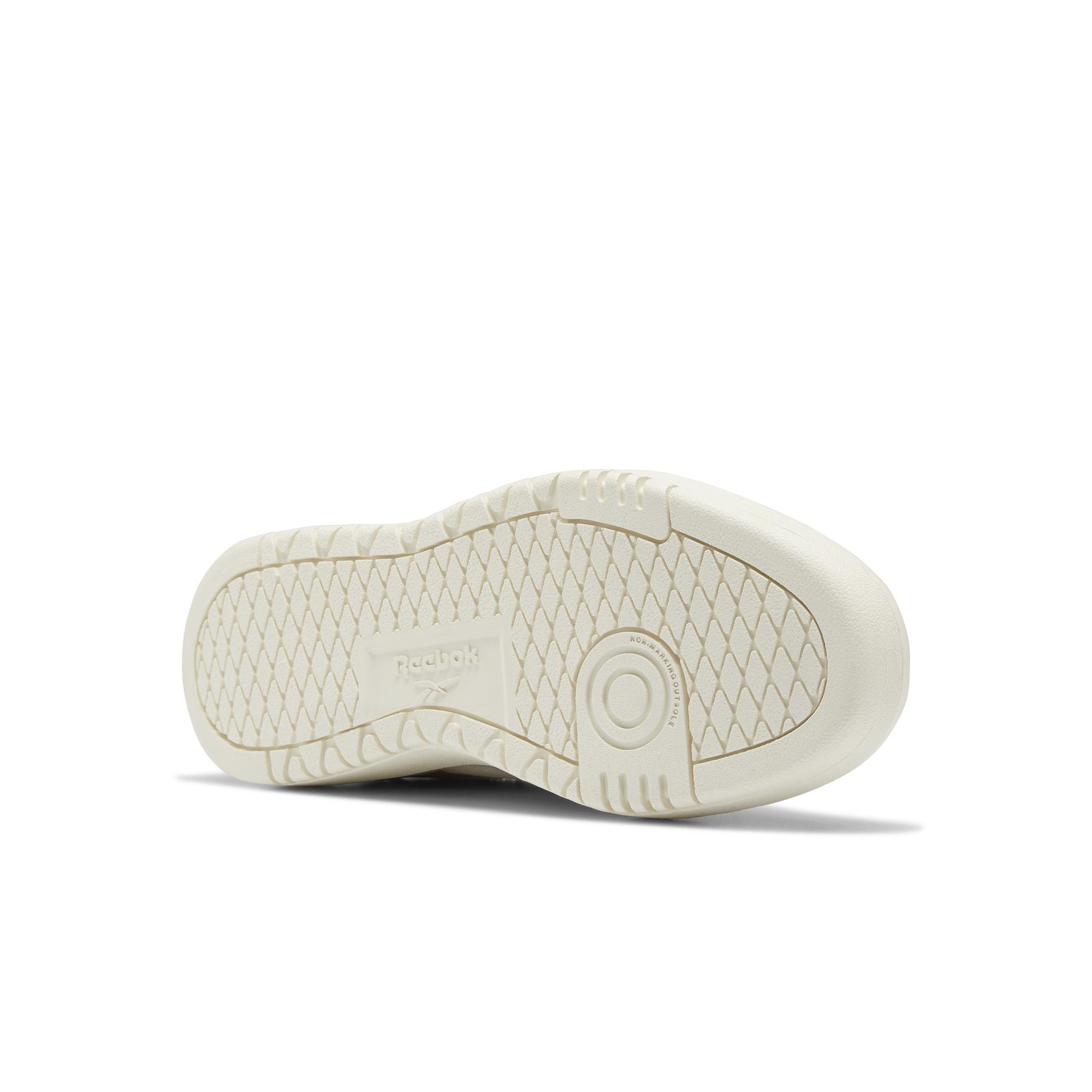 r/e/reebok-classics_gy4802_3_footwear_photography_bottom_view_white_000.jpg
