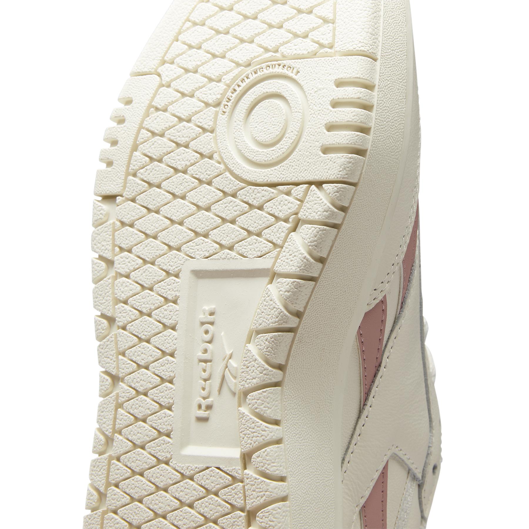 r/e/reebok-classics_gy4802_8_footwear_photography_detail_view_2_white_000.jpg