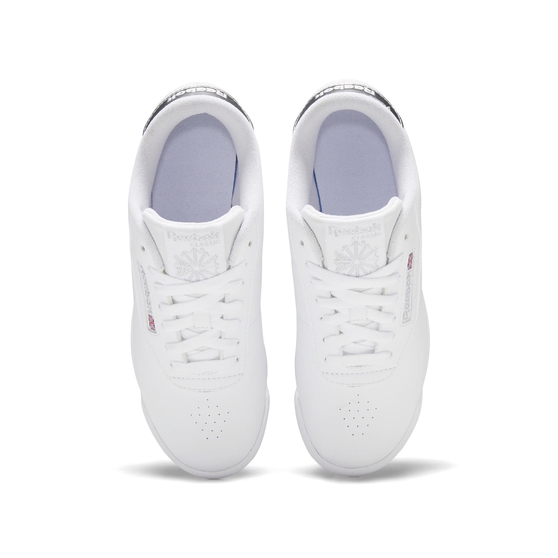 r/e/reebok-classics_gy6182_2_footwear_photography_top_portrait_view_white_000.jpg