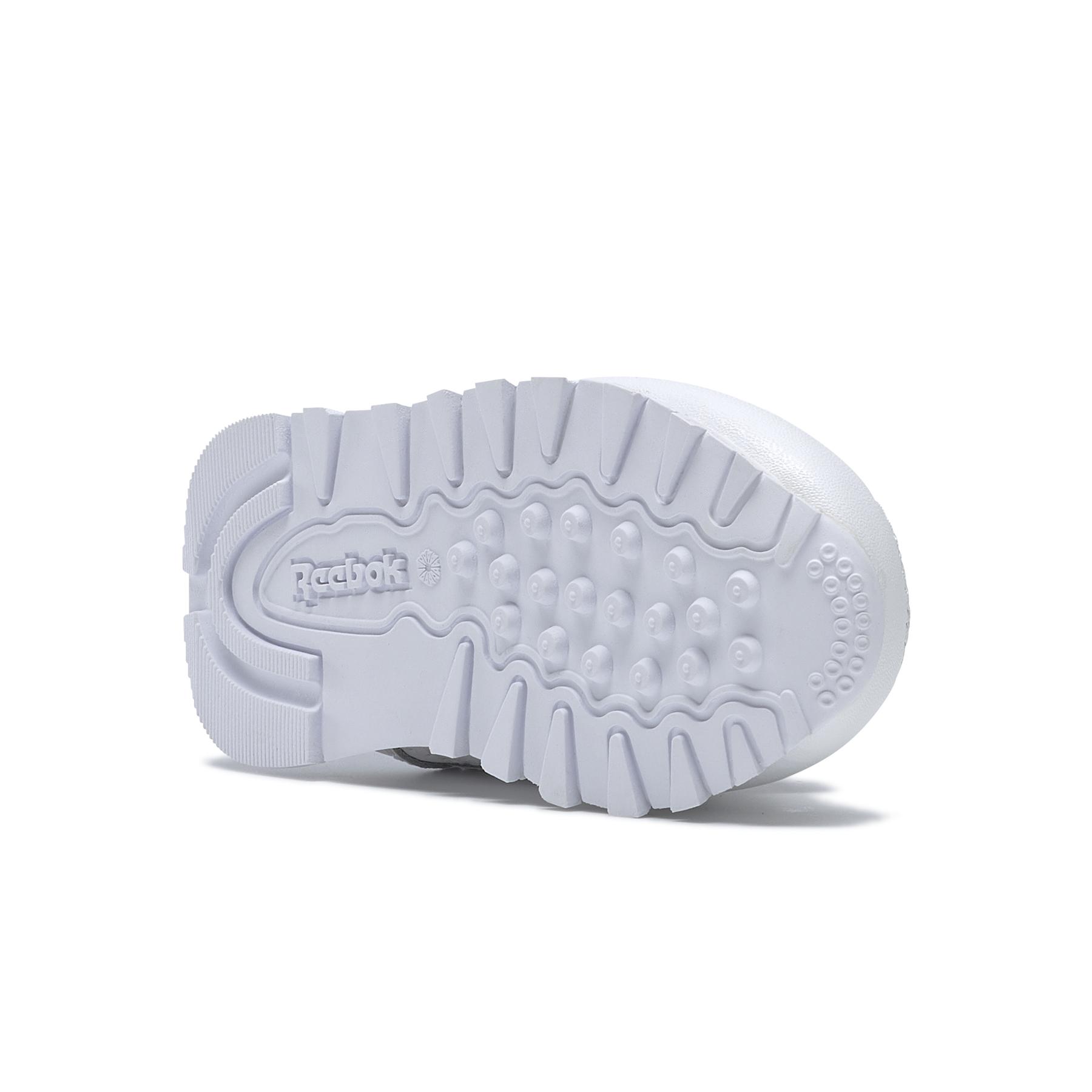 product/r/e/reebok-classics_gz5260_3_footwear_photography_bottom_view_white_000.jpg
