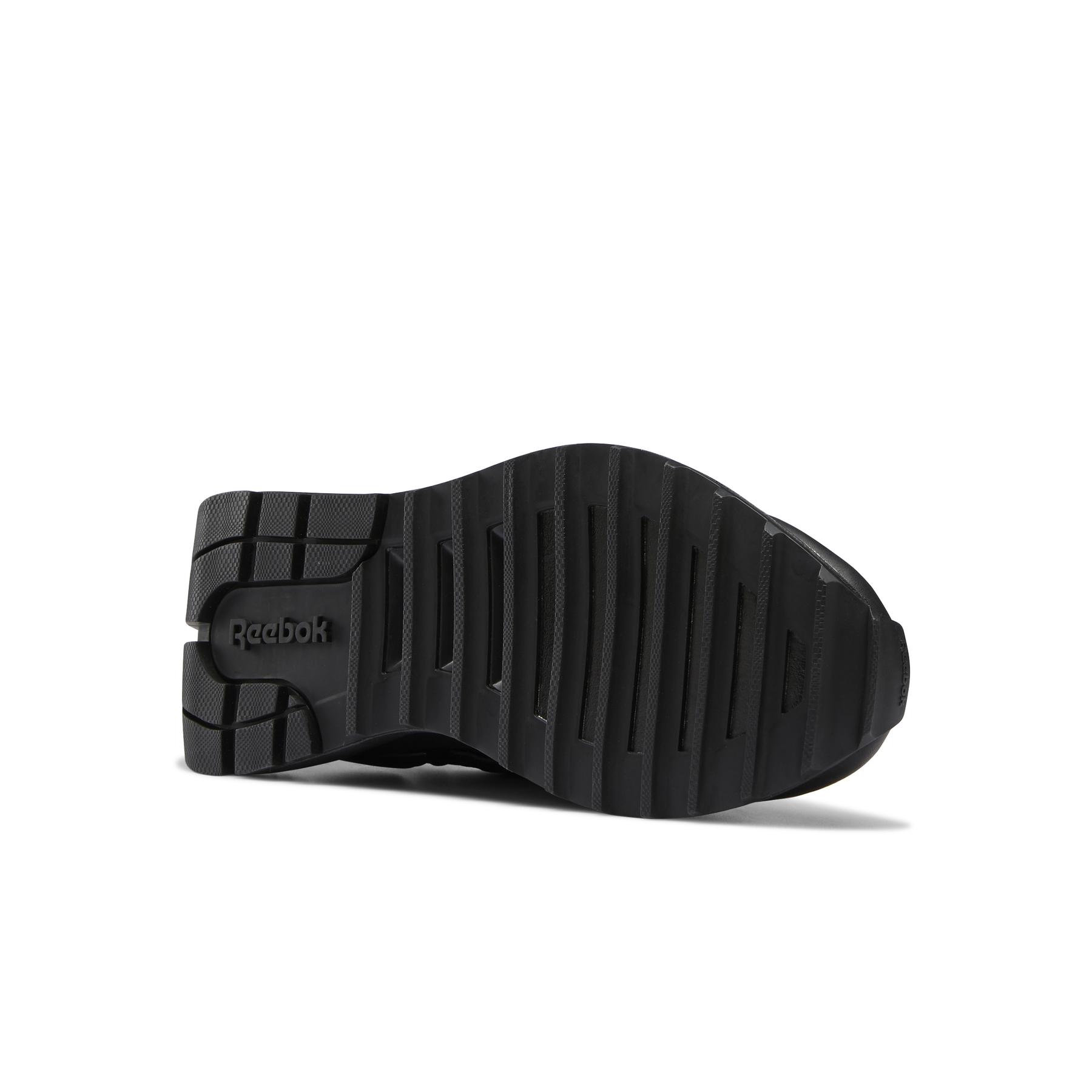 r/e/reebok-classics_h68650_3_footwear_photography_bottom_view_white_000.jpg