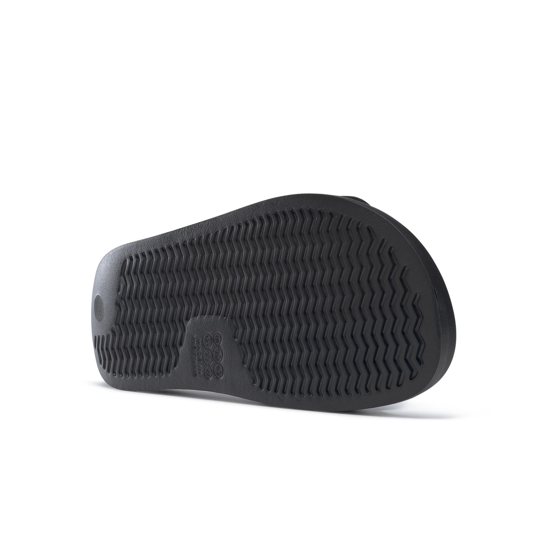 product/r/e/reebok_cn6467_3_footwear_photography_bottom_view_white.jpg