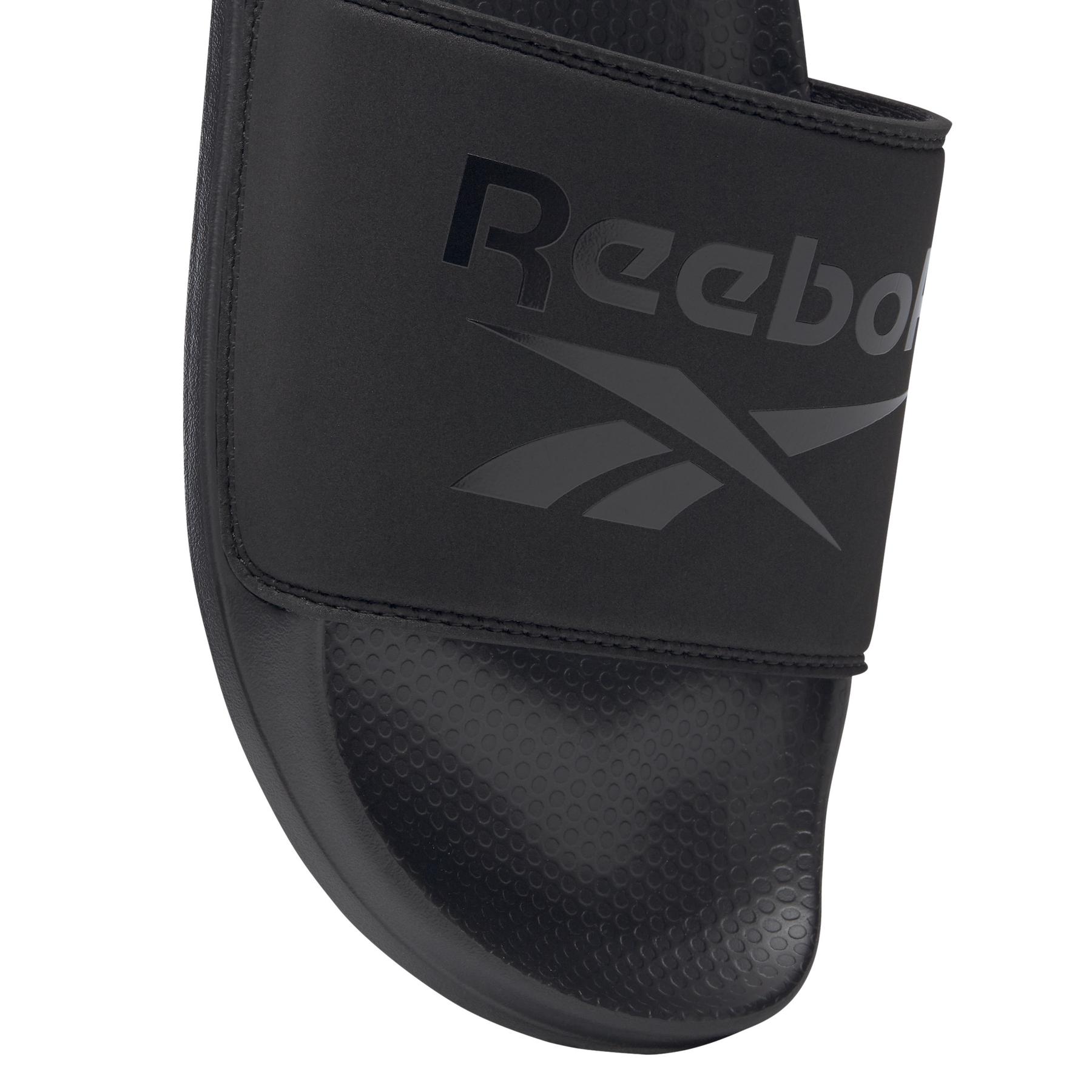 product/r/e/reebok_cn6467_7_footwear_photography_detail_view_1_white.jpg