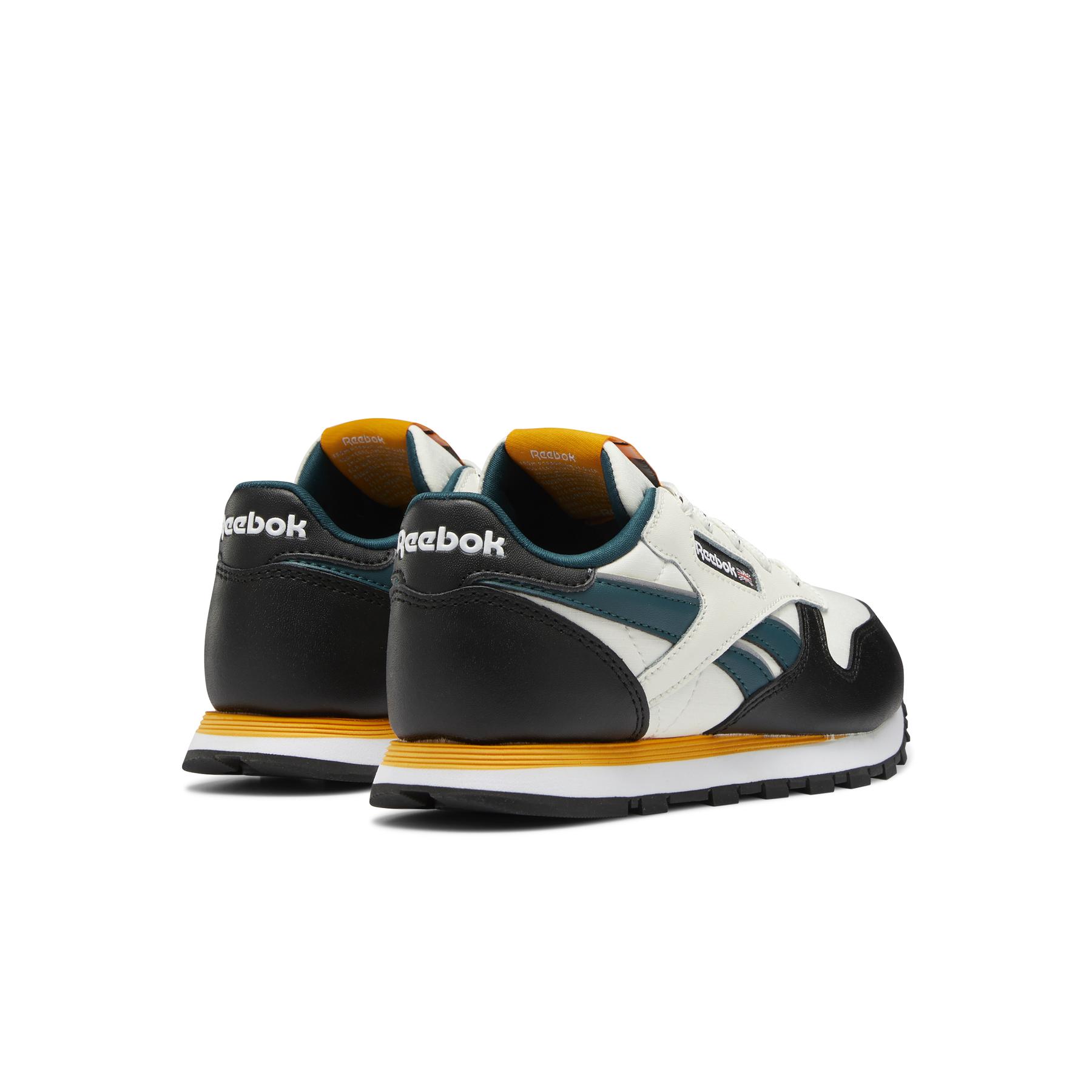 product/r/e/reebok_g58338_6_footwear_photography_back_lateral_top_view_white_000.jpg