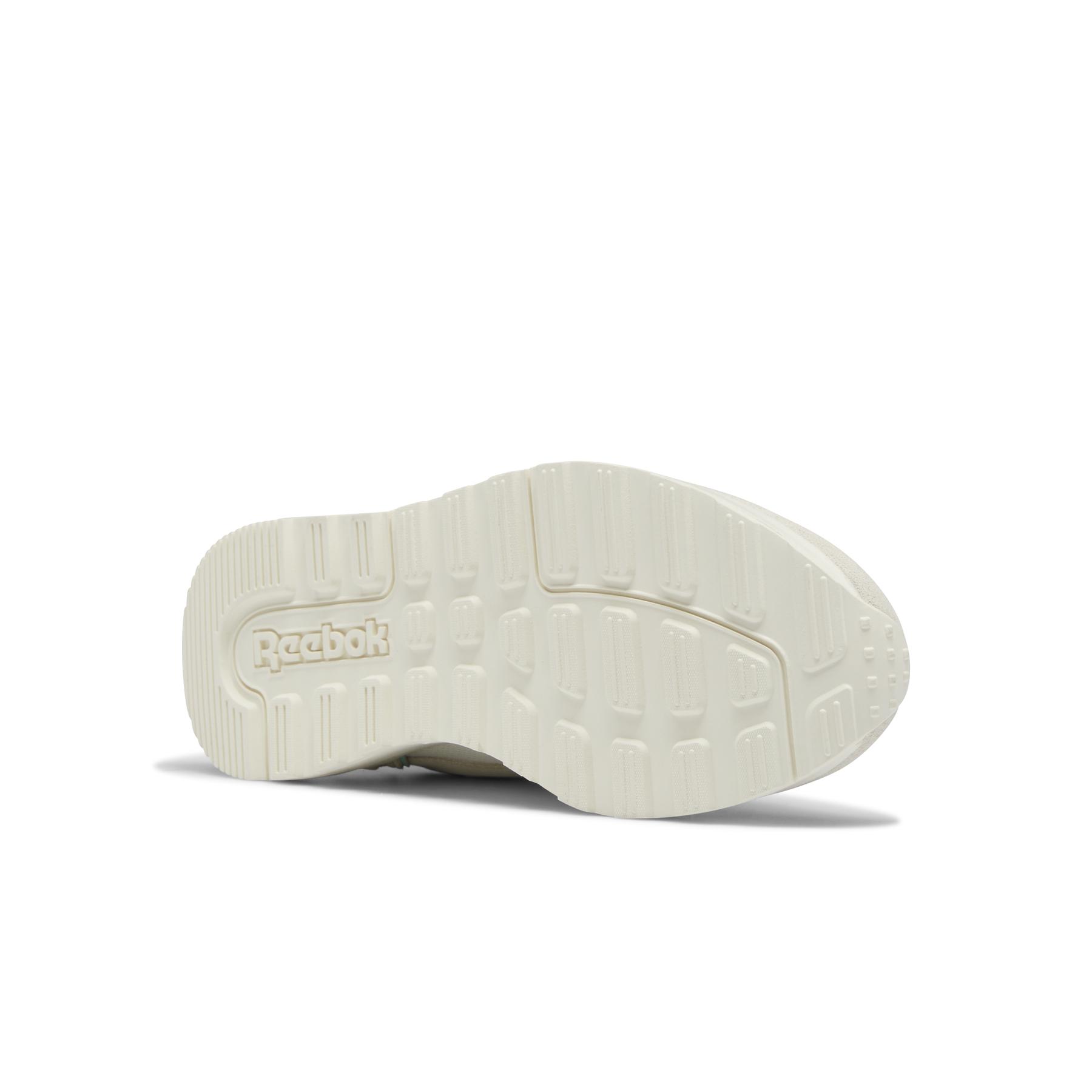 product/r/e/reebok_gv6957_3_footwear_photography_bottom_view_white_000.jpg