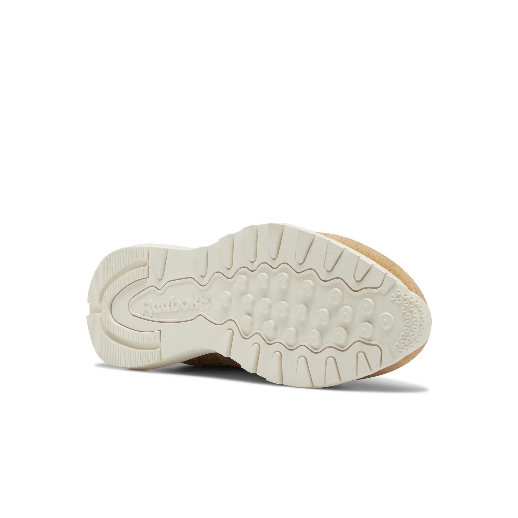 product/r/e/reebok_gw3796_3_footwear_photography_bottom_view_white_000.jpg