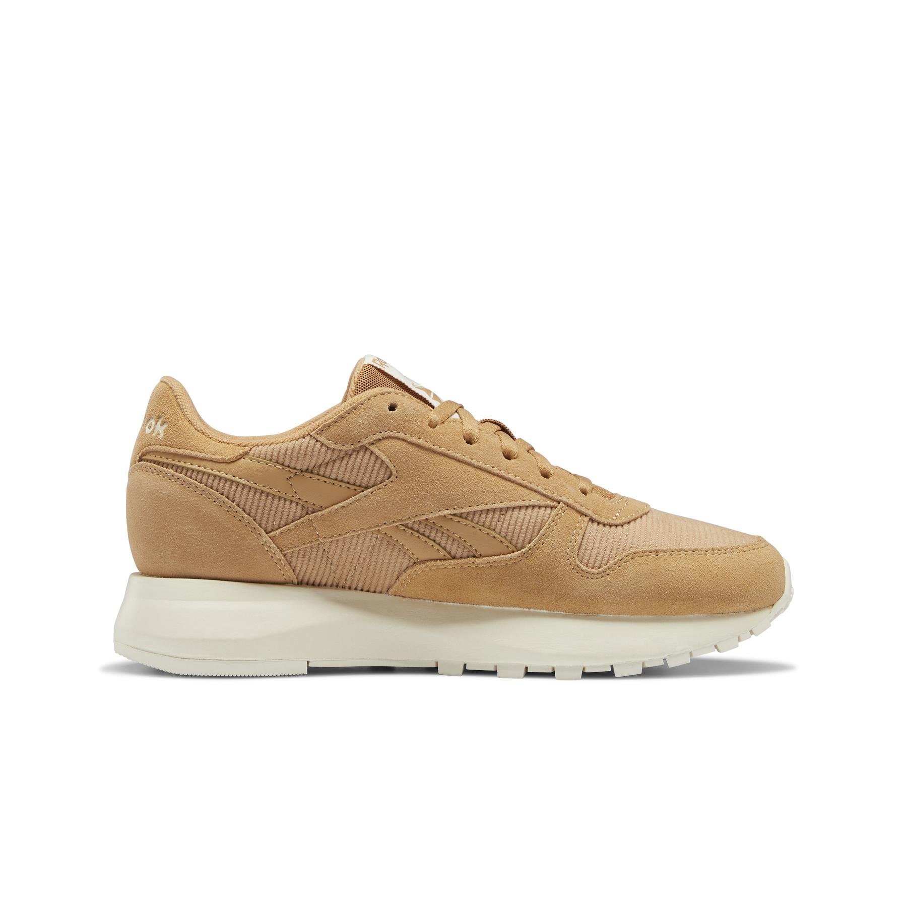 product/r/e/reebok_gw3796_4_footwear_photography_side_medial_center_view_white_000.jpg