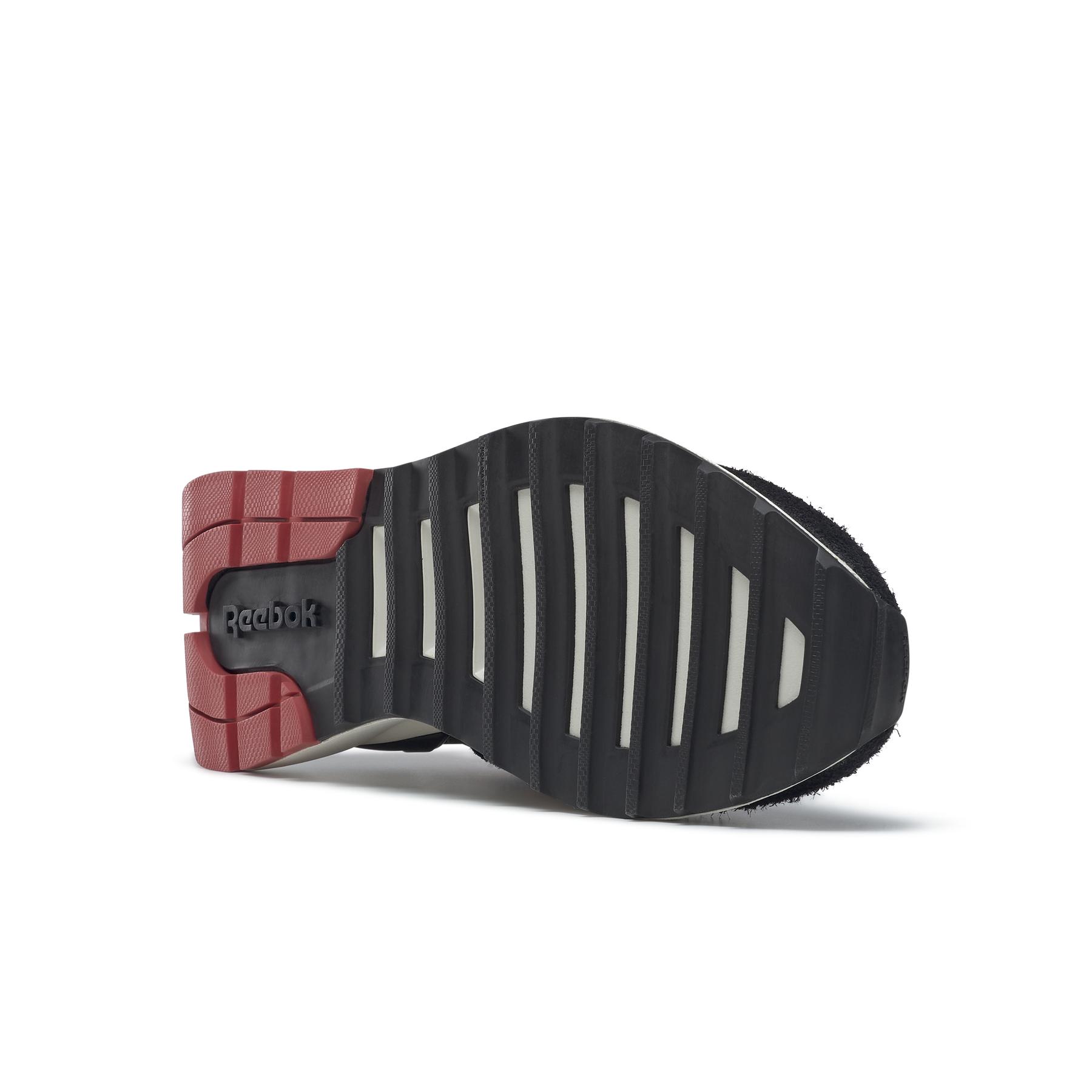 r/e/reebok_gy0420_3_footwear_photography_bottom_view_white_000.jpg