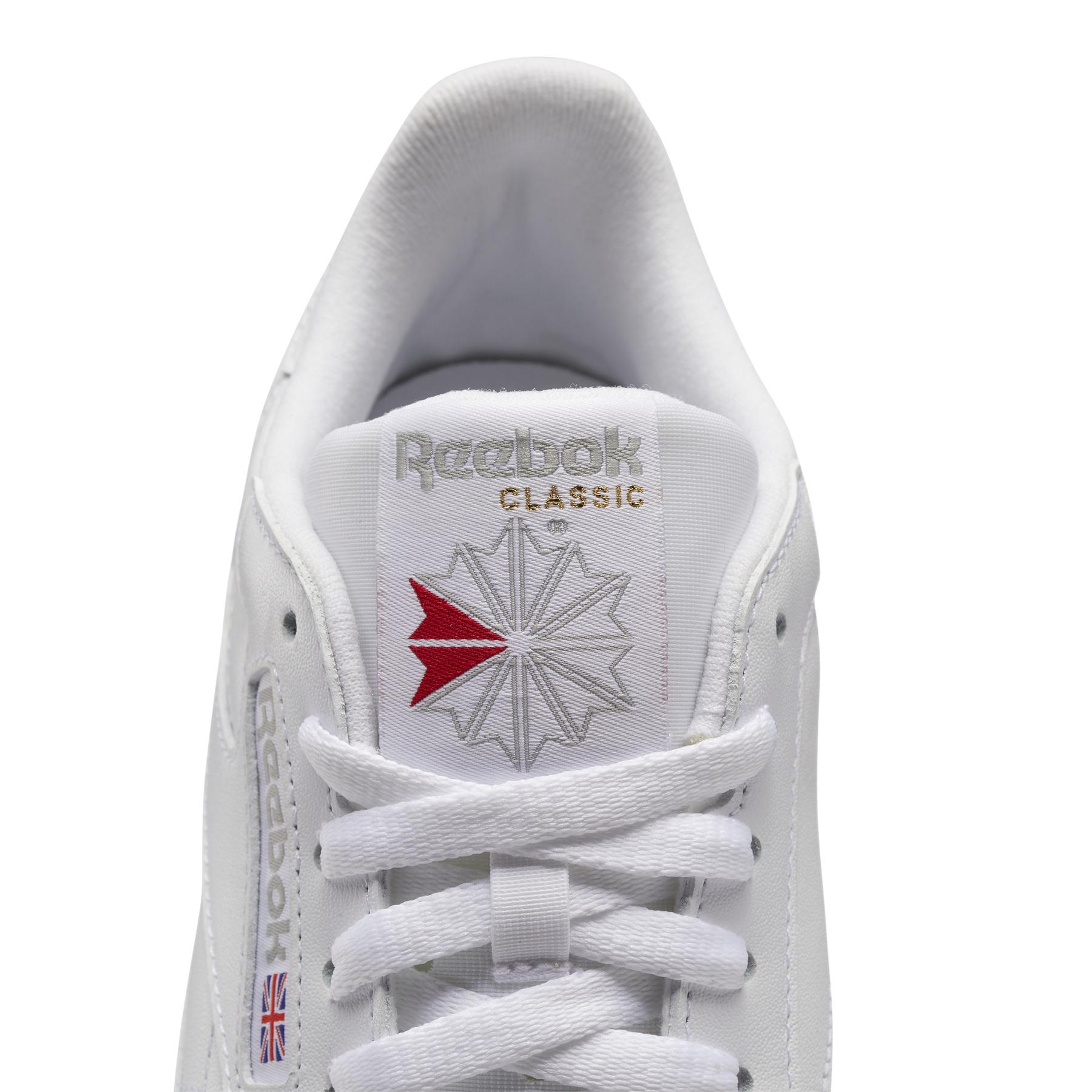 product/r/e/reebok_gy0952_8_footwear_photography_detail_view_2_white_000.jpg