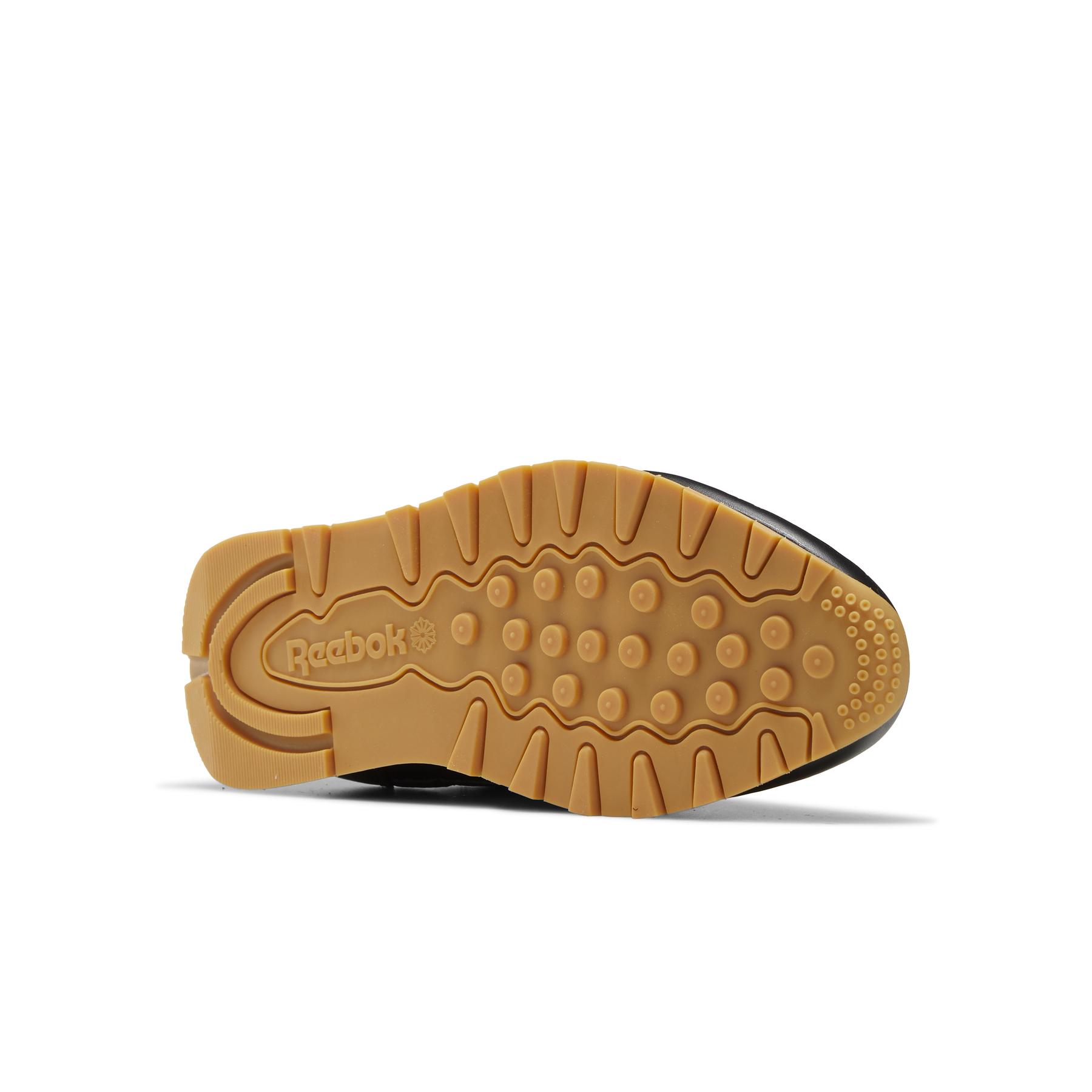 product/r/e/reebok_gy0954_3_footwear_photography_bottom_view_white_000.jpg