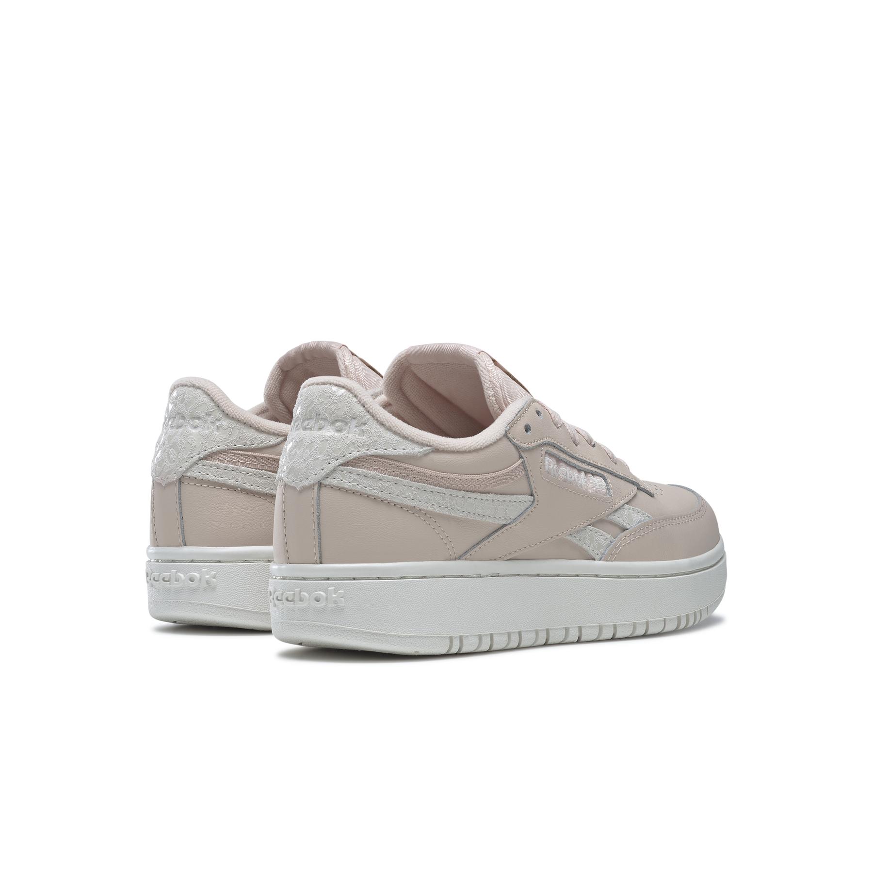 product/r/e/reebok_gy1381_6_footwear_photography_back_lateral_top_view_white_000.jpg