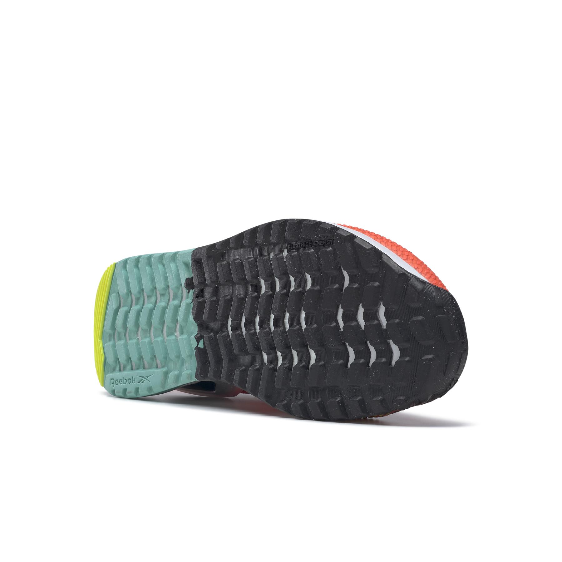 product/r/e/reebok_gy2116_3_footwear_photography_bottom_view_white_000.jpg