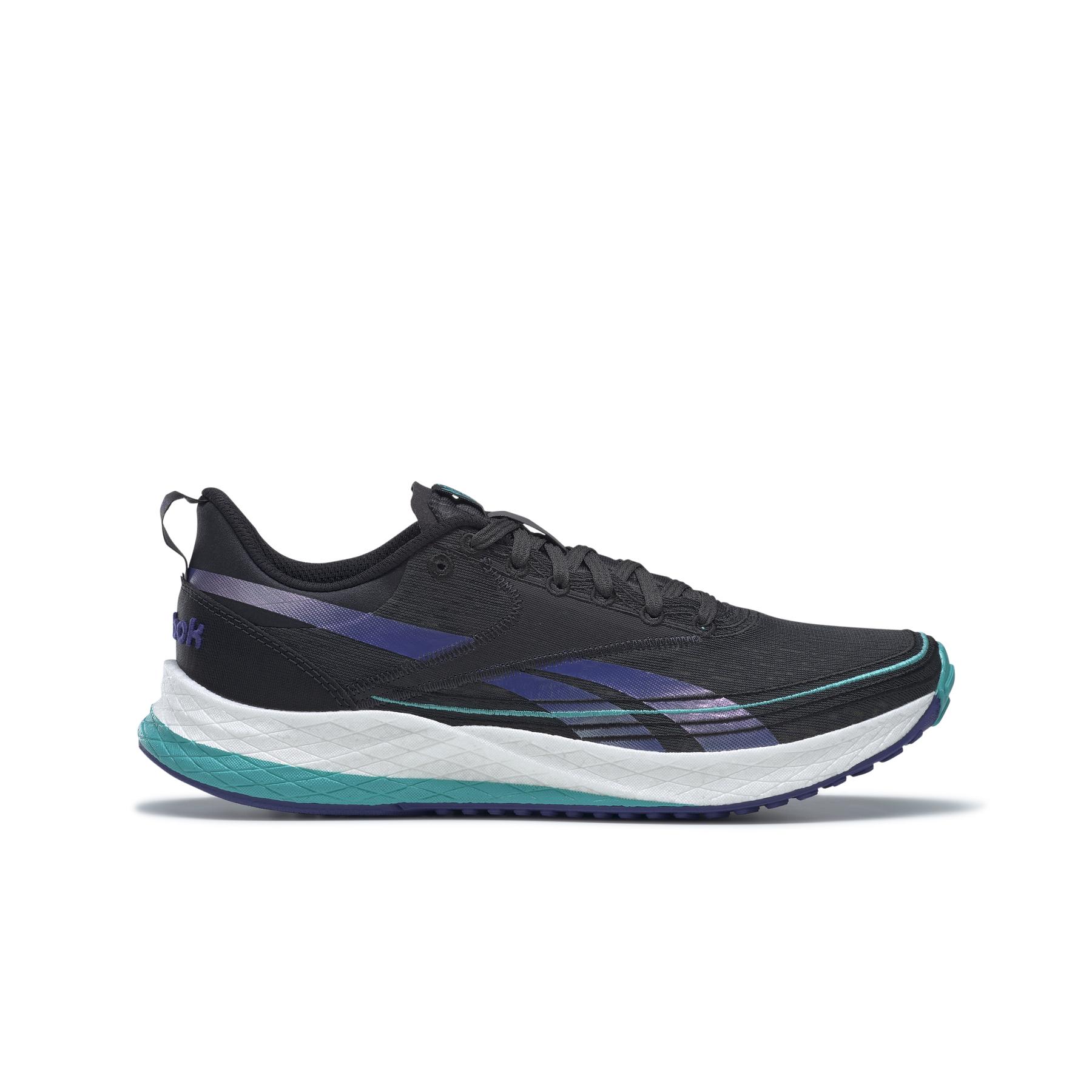 product/r/e/reebok_gy2384_1_footwear_photography_side_lateral_center_view_white_000.jpg