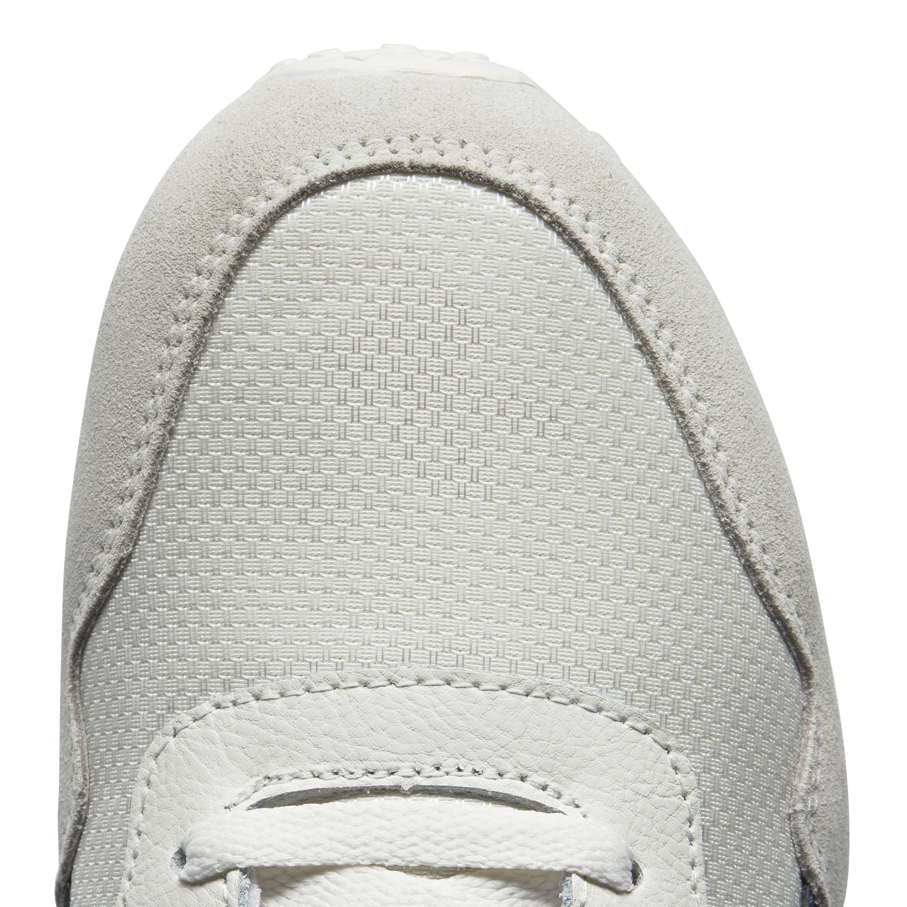 r/e/reebok_gy8837_7_footwear_photography_detail_view_1_white_000.jpg