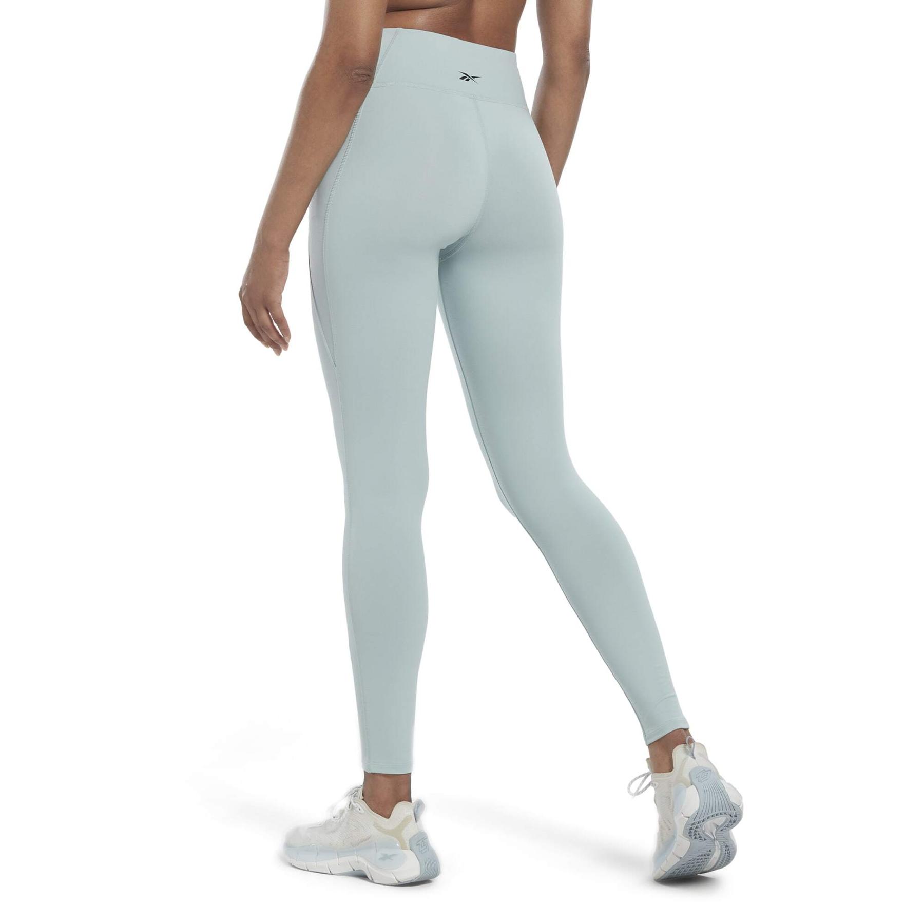 r/e/reebok_hk4795_3_apparel_on_model_back_view_white.jpg