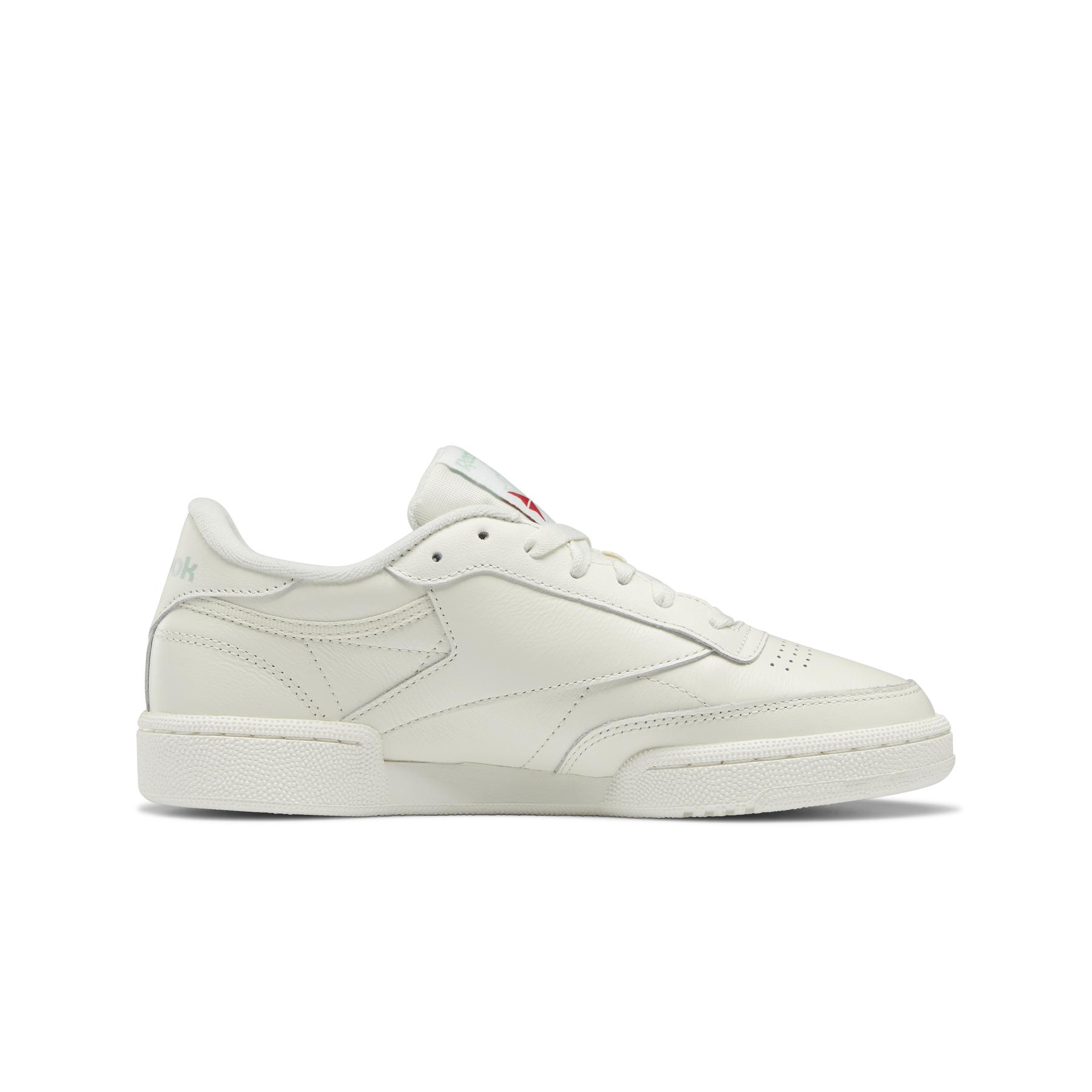 r/e/reebok_hq0947_4_footwear_photography_side_medial_center_view_white_000.jpg