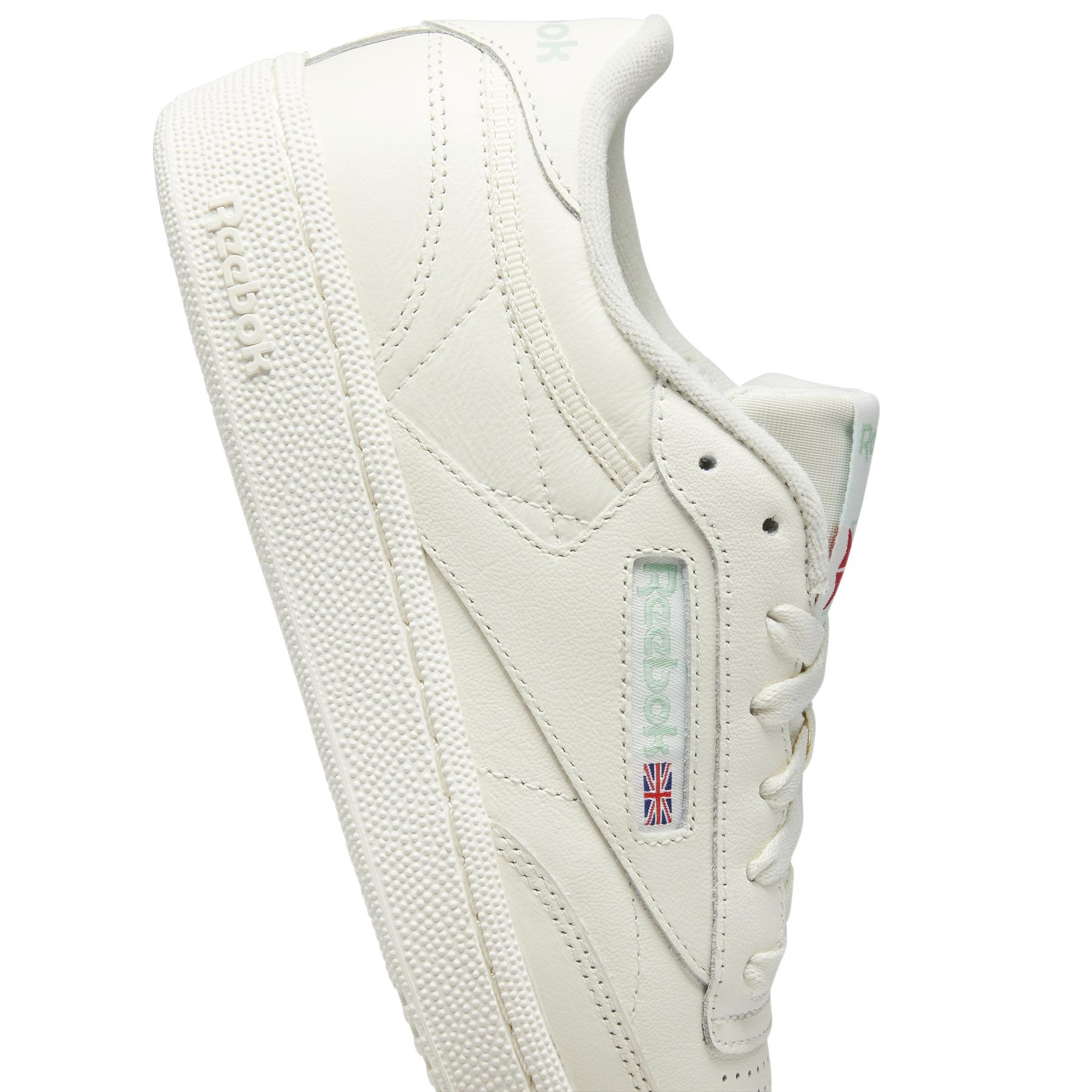 r/e/reebok_hq0947_7_footwear_photography_detail_view_1_white_000.jpg