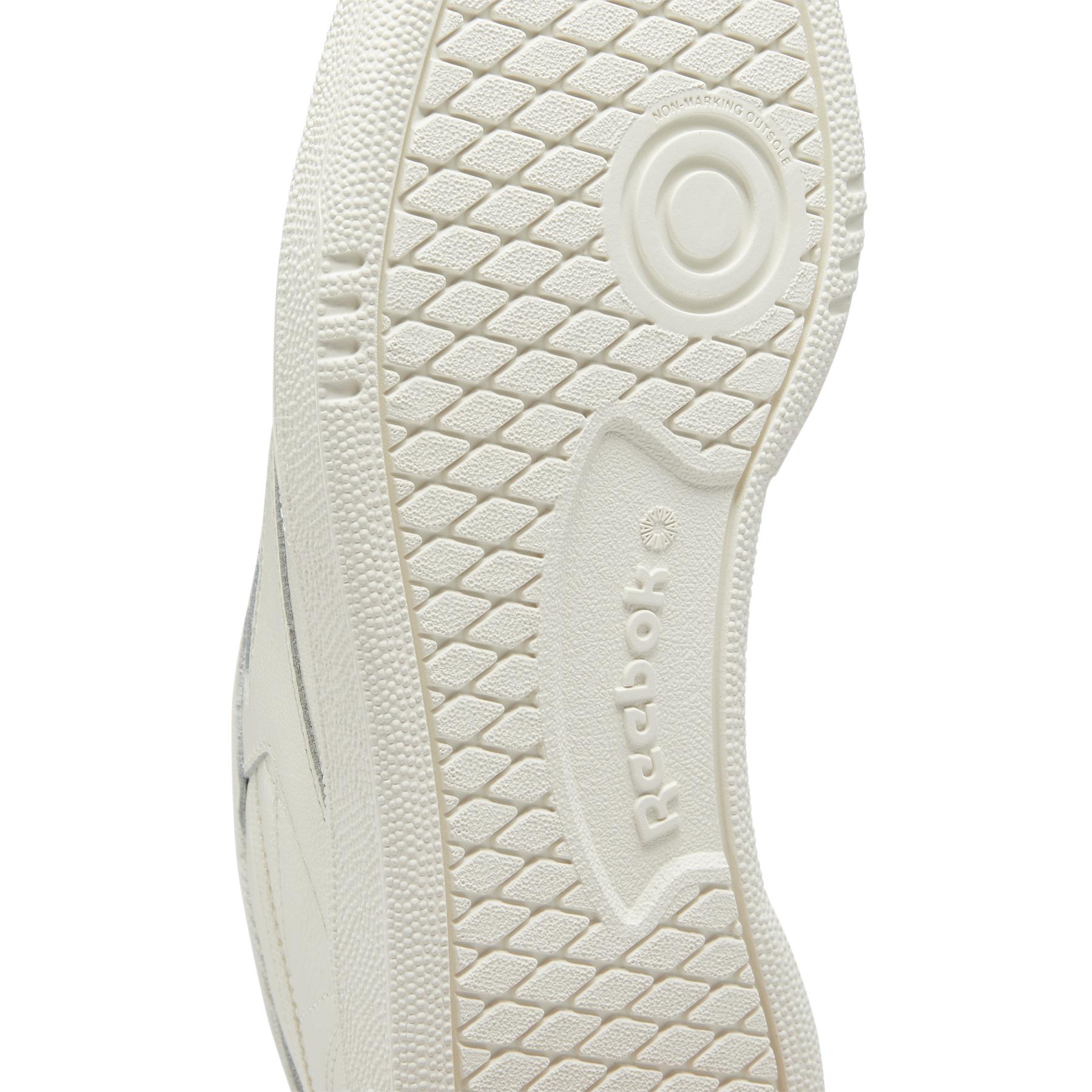 r/e/reebok_hq0947_8_footwear_photography_detail_view_2_white_000.jpg