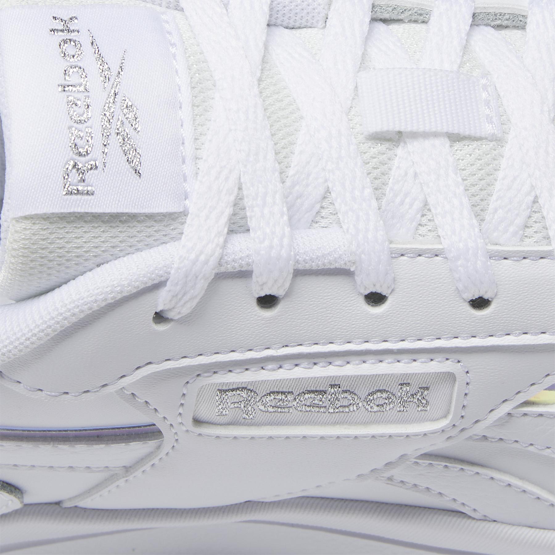 product/r/e/reebok_hq3862_8_footwear_photography_detail_view_2_white.jpg