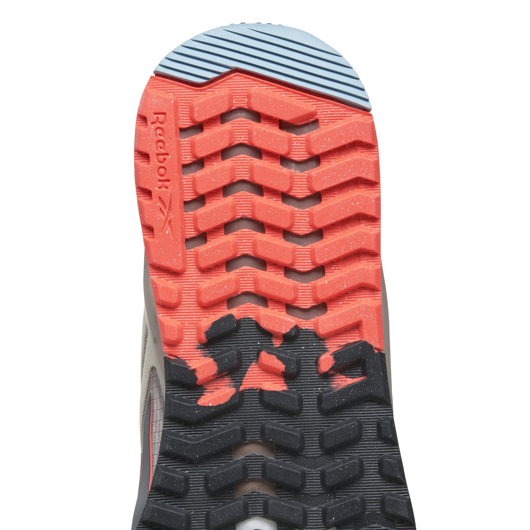 product/r/e/reebok_hr0411_7_footwear_photography_detail_view_1_white_000.jpg