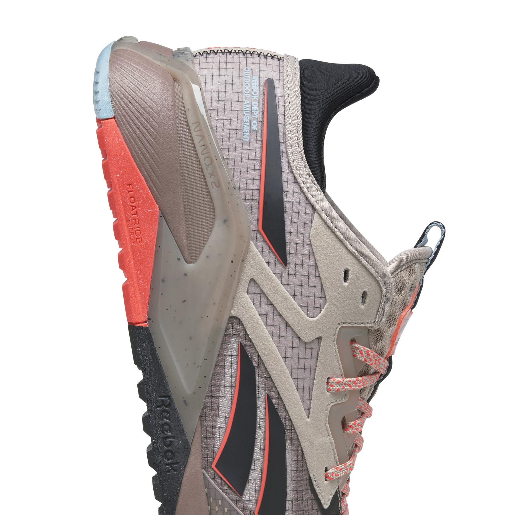 product/r/e/reebok_hr0411_8_footwear_photography_detail_view_2_white_000.jpg