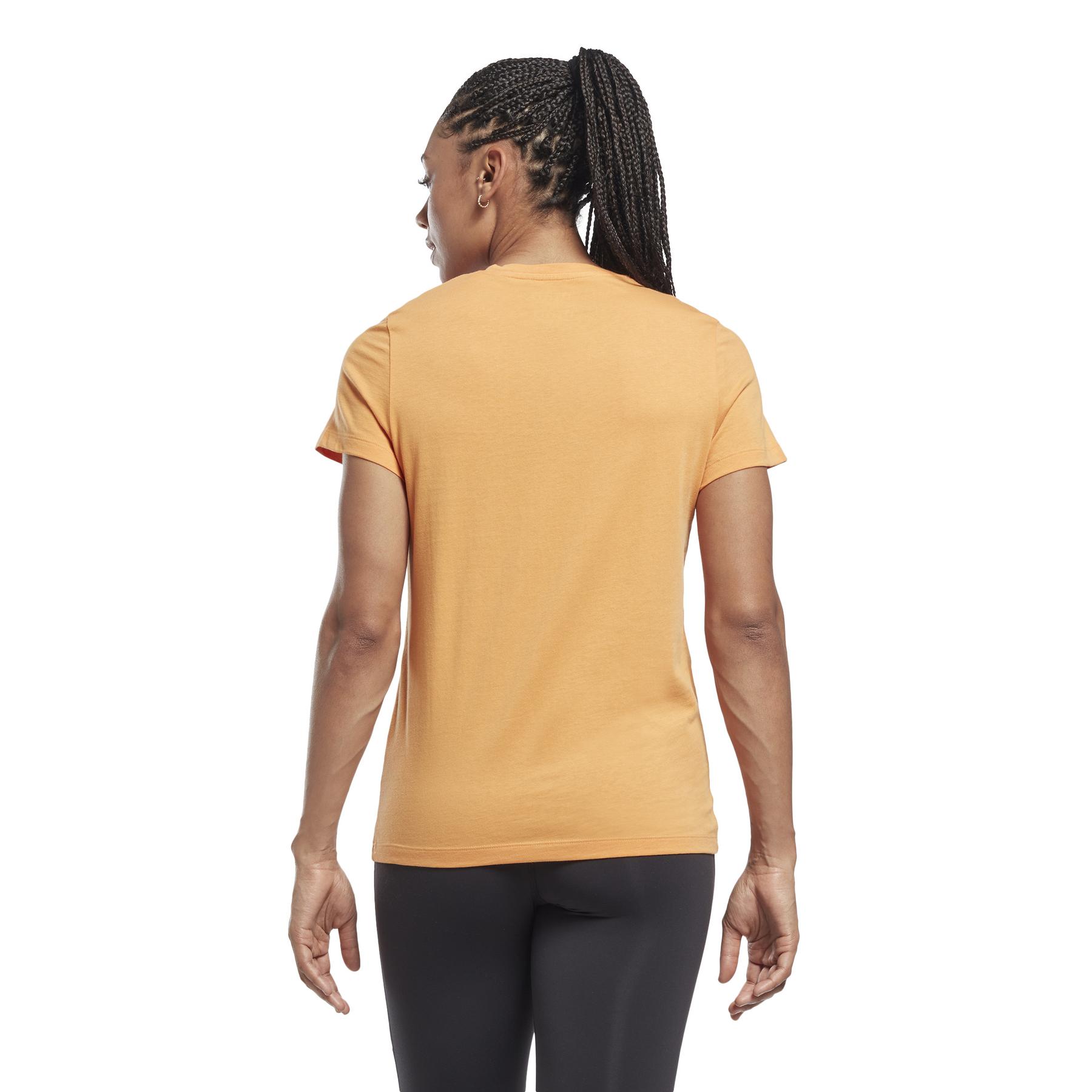 product/r/e/reebok_ht2401_3_apparel_on_model_back_view_white.jpg