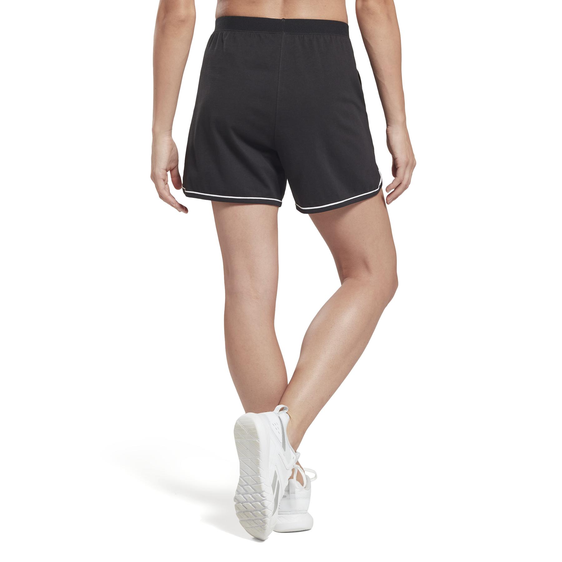 product/r/e/reebok_ht8053_3_apparel_on_model_back_view_white.jpg