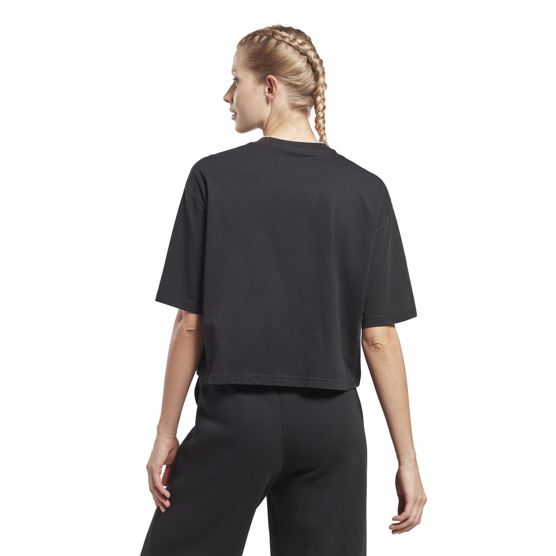 product/r/e/reebok_ht8059_3_apparel_on_model_back_view_white.jpg
