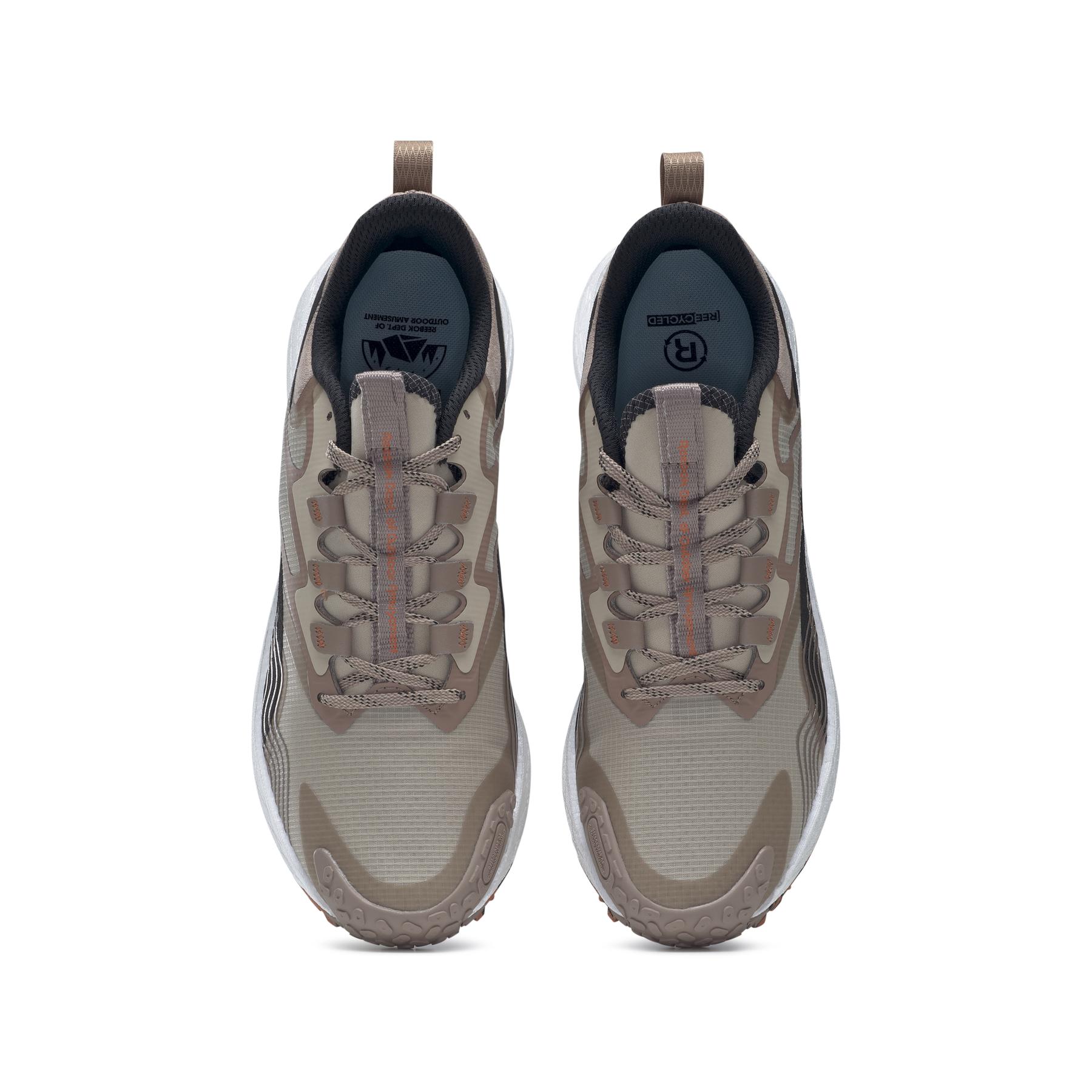 product/r/e/reebok_id9416_2_footwear_photography_top_portrait_view_white_000.jpg