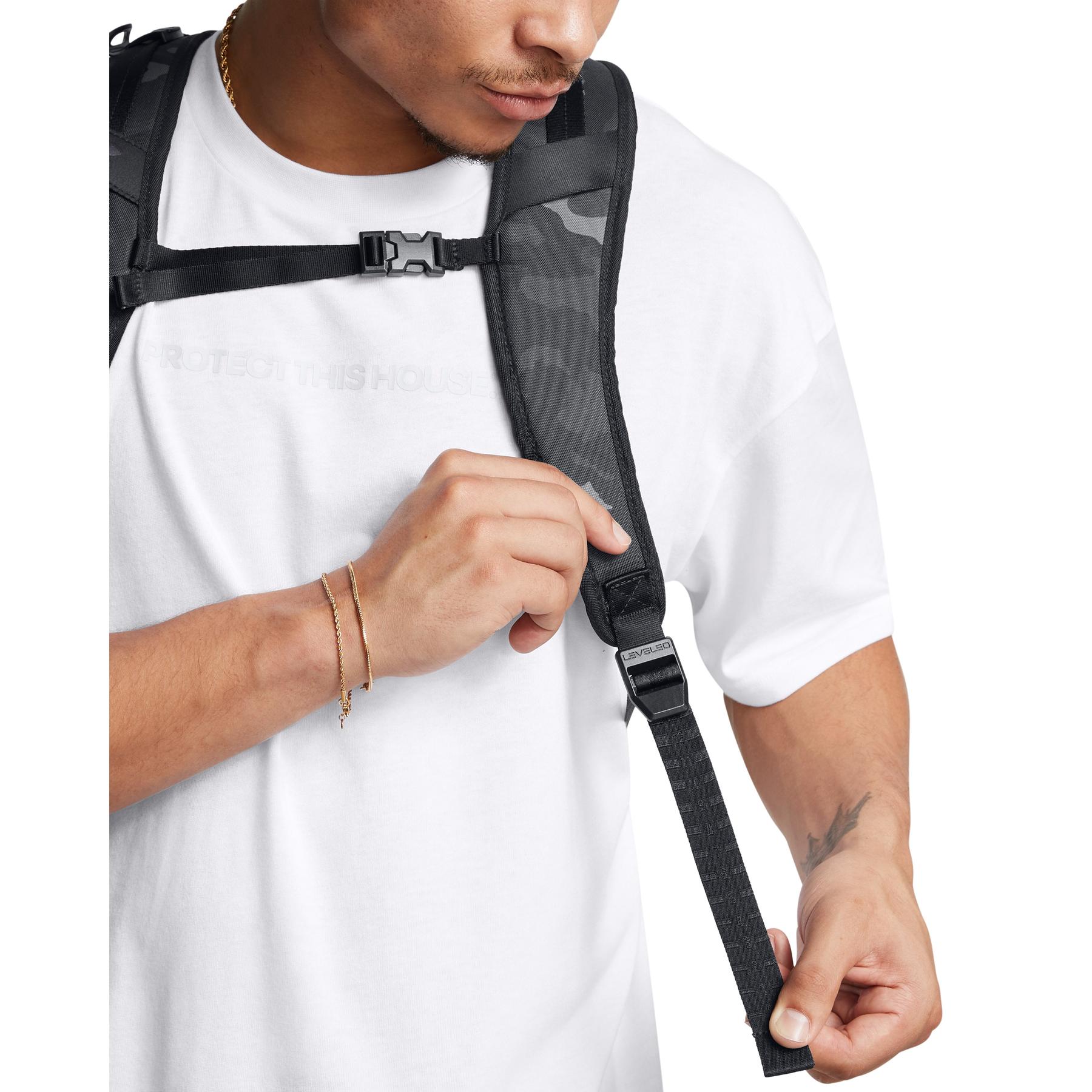 product/u/n/under-armour_1384671-002_black-black-black_5.jpg