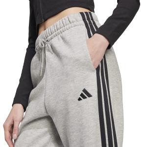 product/2/0/2025_adidas_je1273_7_apparel_on_model_detail_view_2_white.jpg