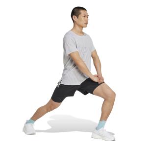 product/2/0/2025_adidas_jm5701_4_apparel_on_model_walking_view_white.jpg